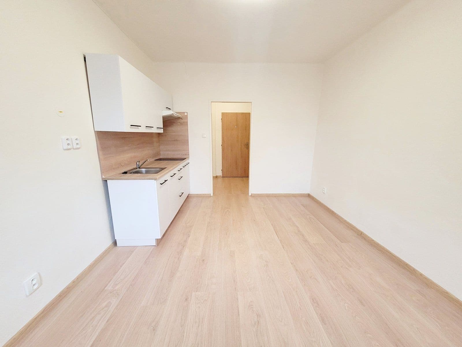 Prenájom bytu 1-izbový 22 m², Vardasova, Havířov, Moravskoslezský kraj Prenájom bytu 1-izbový 22 m², Vardasova, Havířov, Moravskoslezský kraj