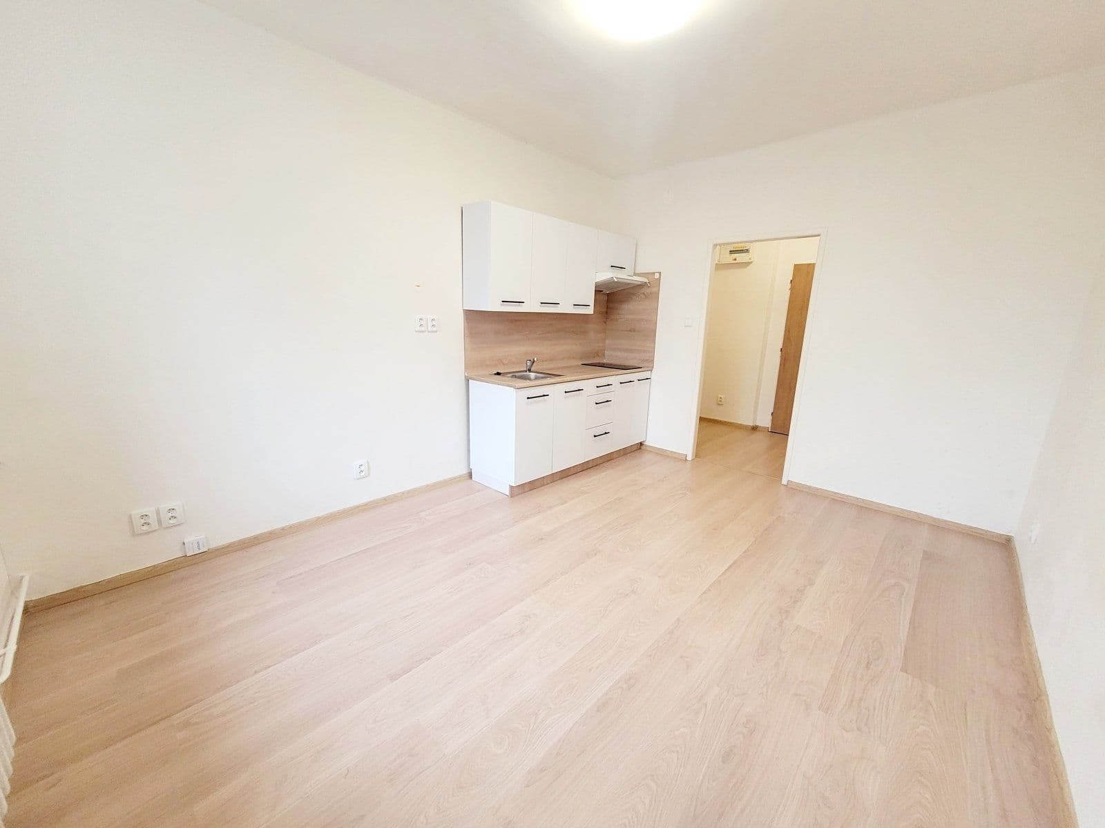 Prenájom bytu 1-izbový 22 m², Vardasova, Havířov, Moravskoslezský kraj Prenájom bytu 1-izbový 22 m², Vardasova, Havířov, Moravskoslezský kraj