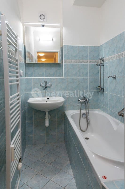 Prenájom bytu 2-izbový 65 m², Gorkého, Pardubice, Pardubický kraj Prenájom bytu 2-izbový 65 m², Gorkého, Pardubice, Pardubický kraj