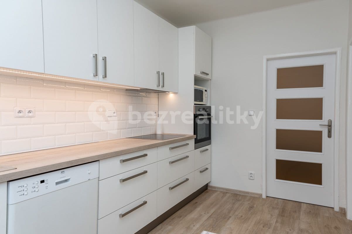 Prenájom bytu 2-izbový 65 m², Gorkého, Pardubice, Pardubický kraj Prenájom bytu 2-izbový 65 m², Gorkého, Pardubice, Pardubický kraj
