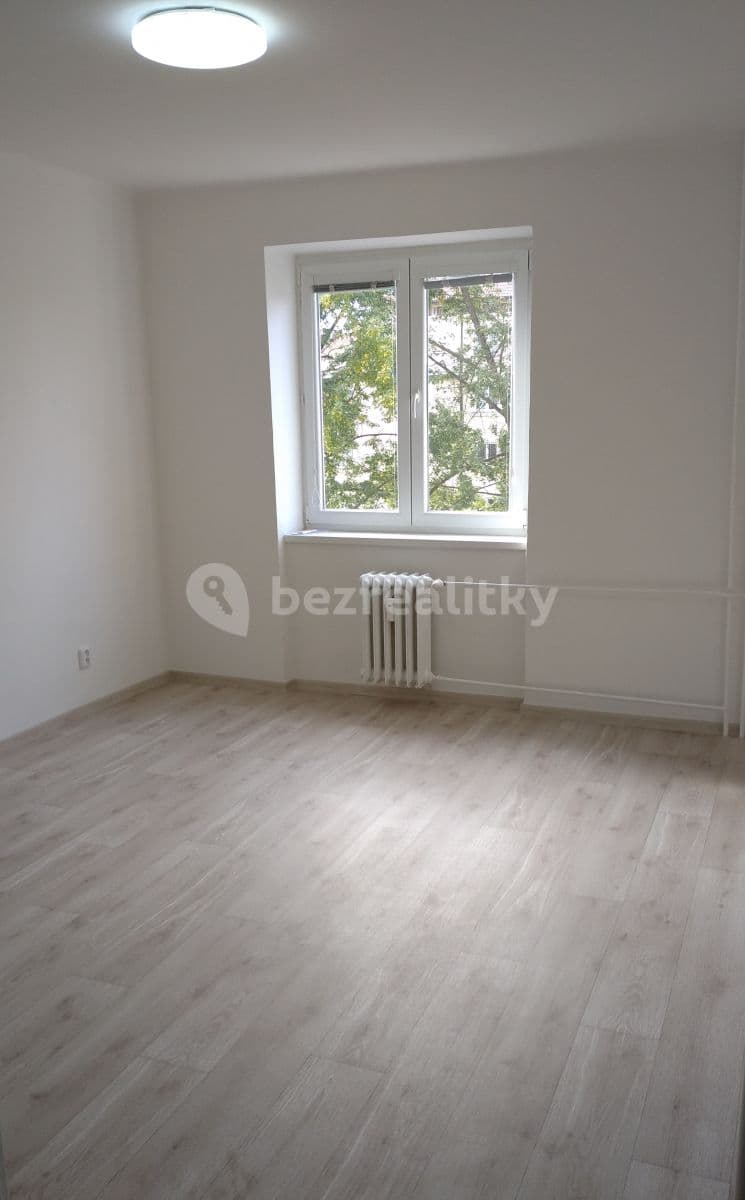 Prenájom bytu 2-izbový 65 m², Gorkého, Pardubice, Pardubický kraj Prenájom bytu 2-izbový 65 m², Gorkého, Pardubice, Pardubický kraj