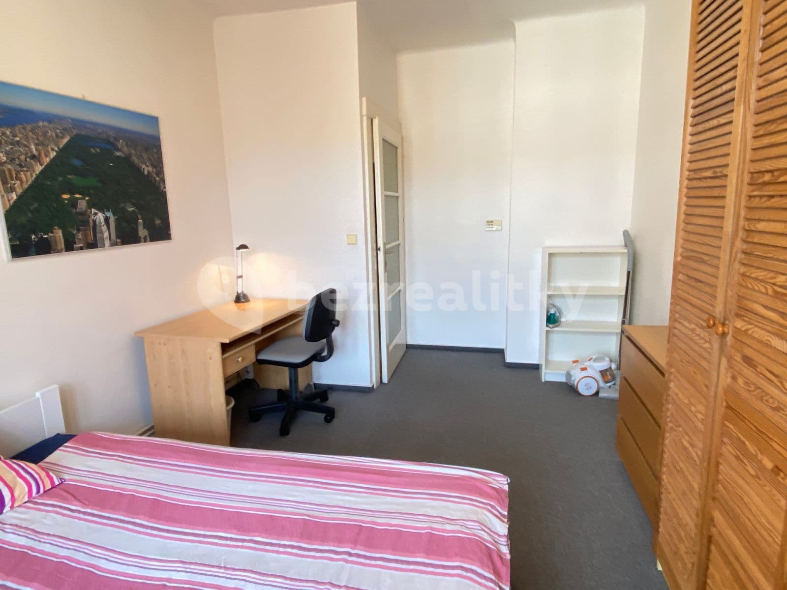 Prenájom bytu 2-izbový 47 m², Biskupcova, Praha, Praha Prenájom bytu 2-izbový 47 m², Biskupcova, Praha, Praha
