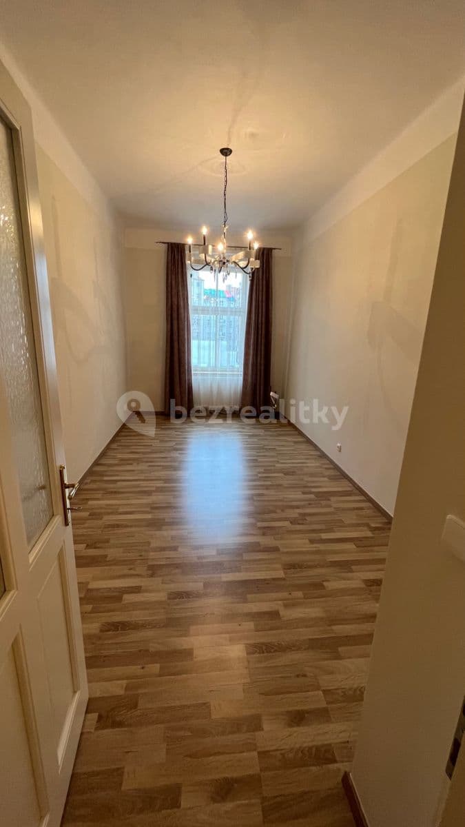 Prenájom bytu 4-izbový 110 m², Československé armády, Praha, Praha Prenájom bytu 4-izbový 110 m², Československé armády, Praha, Praha