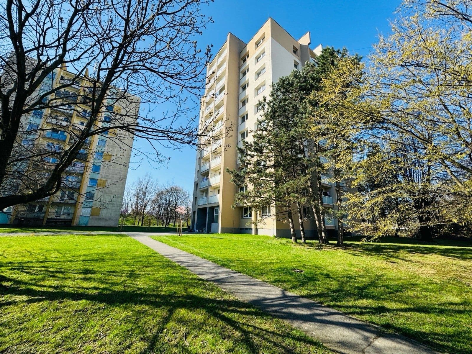 Prenájom bytu 3-izbový 66 m², Československé armády, Frýdek-Místek, Moravskoslezský kraj Prenájom bytu 3-izbový 66 m², Československé armády, Frýdek-Místek, Moravskoslezský kraj