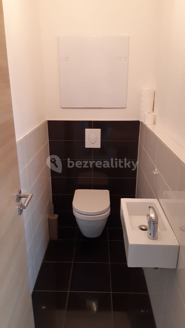 Prenájom bytu 2-izbový 65 m², Sousedíkova, Praha, Praha Prenájom bytu 2-izbový 65 m², Sousedíkova, Praha, Praha