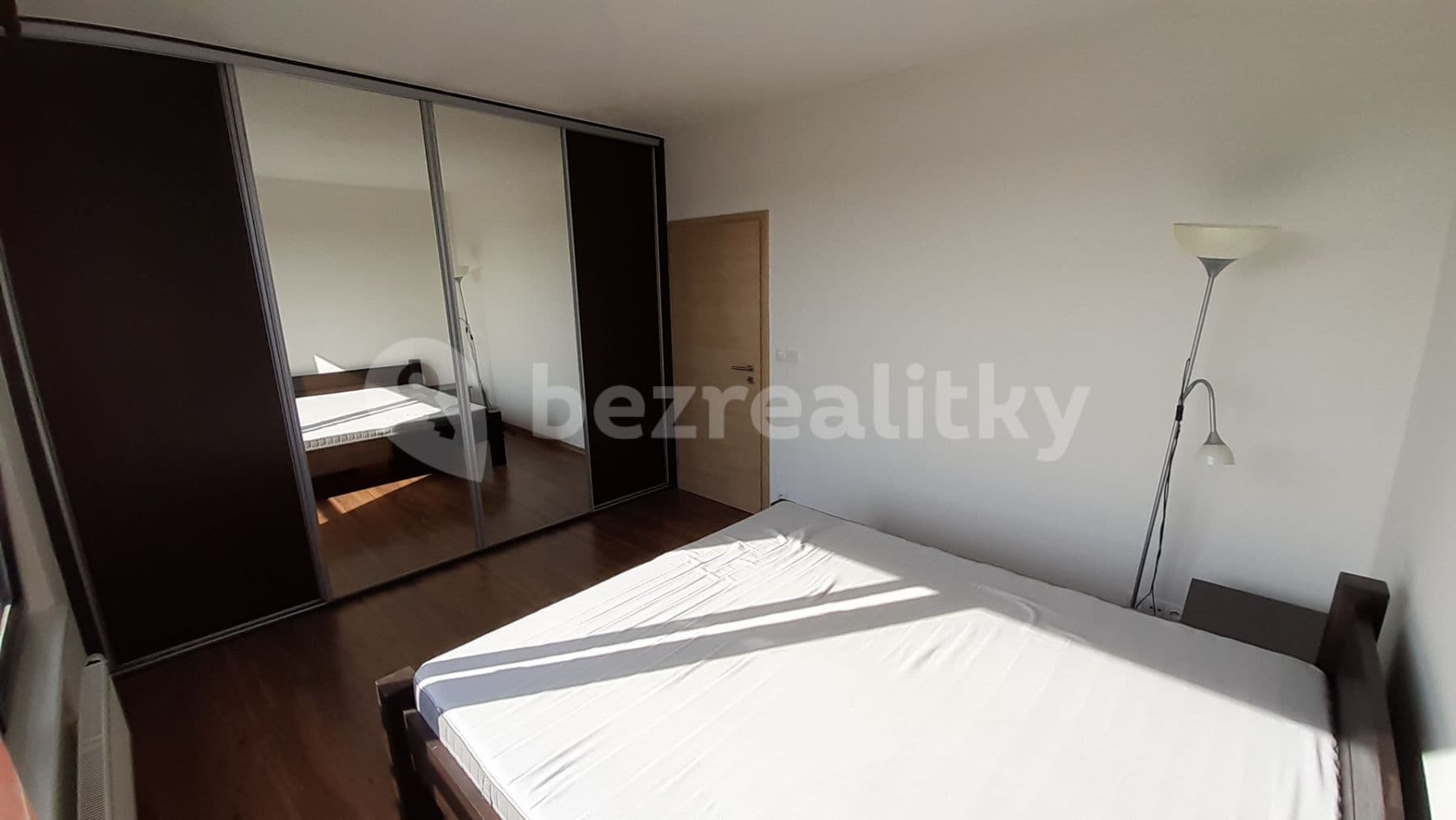 Prenájom bytu 2-izbový 65 m², Sousedíkova, Praha, Praha Prenájom bytu 2-izbový 65 m², Sousedíkova, Praha, Praha