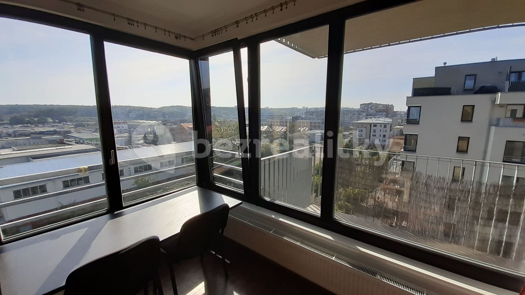 Prenájom bytu 2-izbový 65 m², Sousedíkova, Praha, Praha Prenájom bytu 2-izbový 65 m², Sousedíkova, Praha, Praha