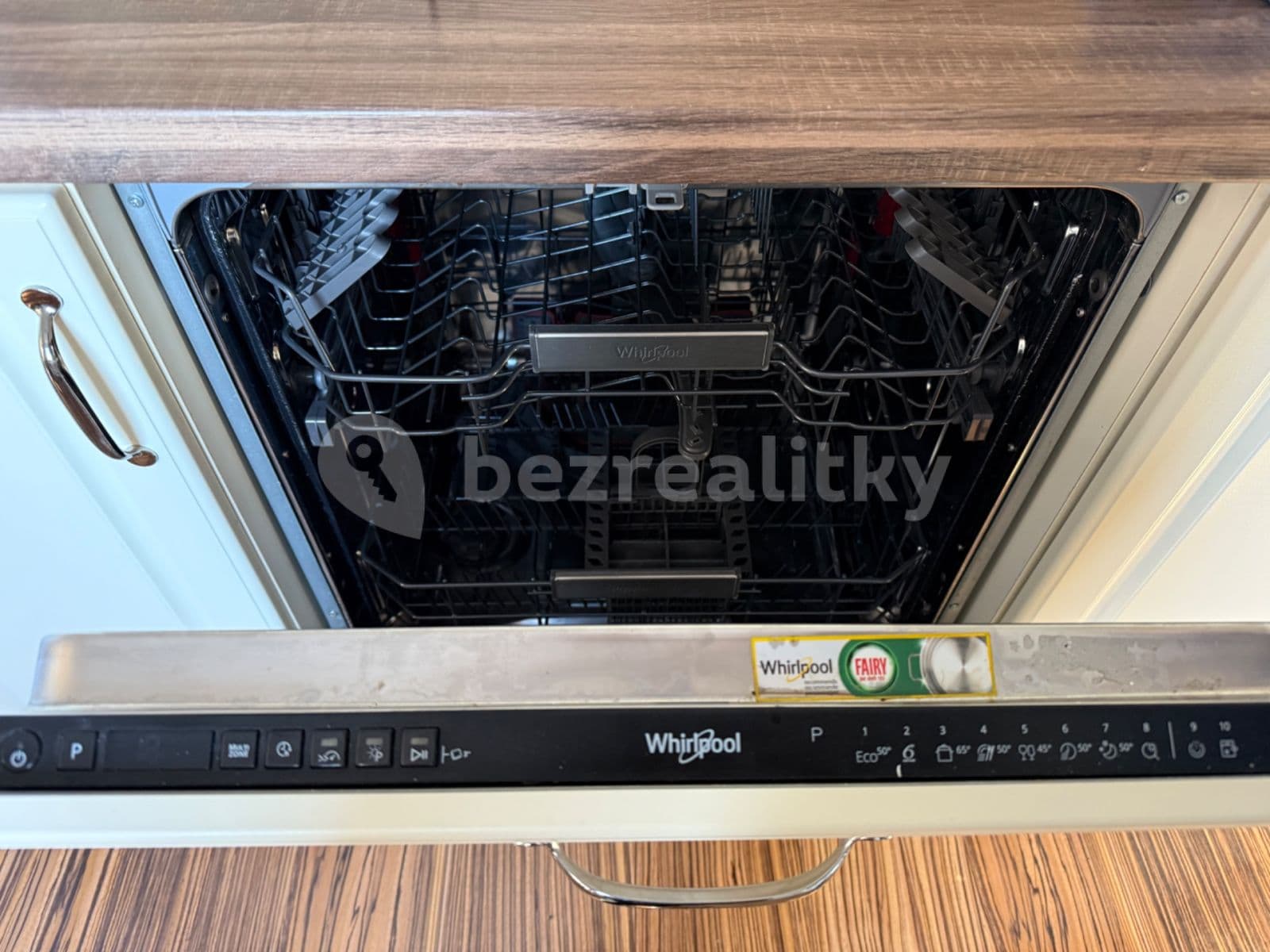 Prenájom bytu 2-izbový 62 m², Průběžná, Nupaky, Středočeský kraj Prenájom bytu 2-izbový 62 m², Průběžná, Nupaky, Středočeský kraj