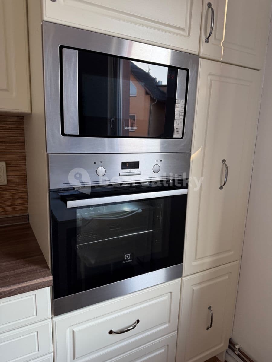 Prenájom bytu 2-izbový 62 m², Průběžná, Nupaky, Středočeský kraj Prenájom bytu 2-izbový 62 m², Průběžná, Nupaky, Středočeský kraj