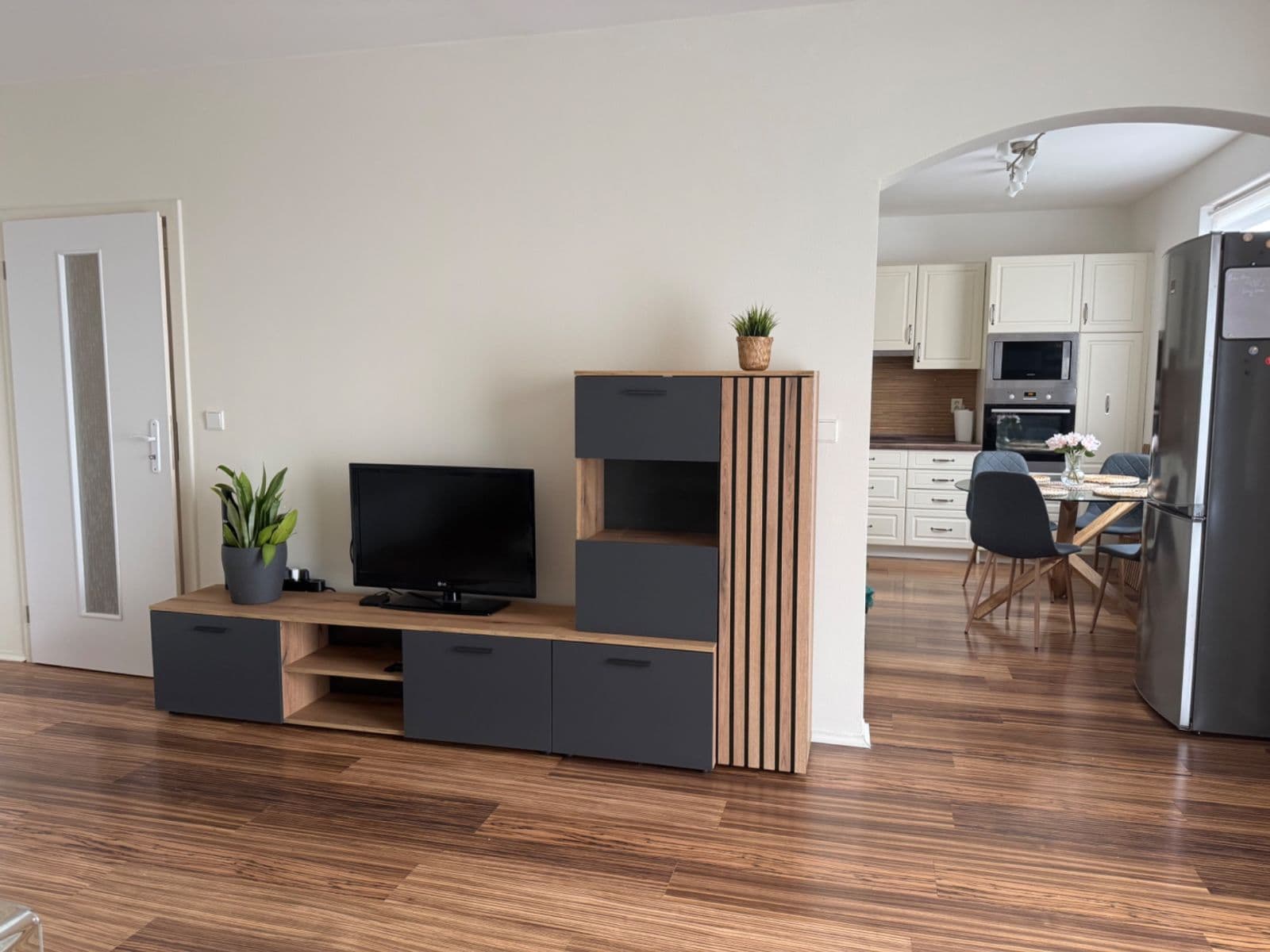 Prenájom bytu 2-izbový 62 m², Průběžná, Nupaky, Středočeský kraj Prenájom bytu 2-izbový 62 m², Průběžná, Nupaky, Středočeský kraj