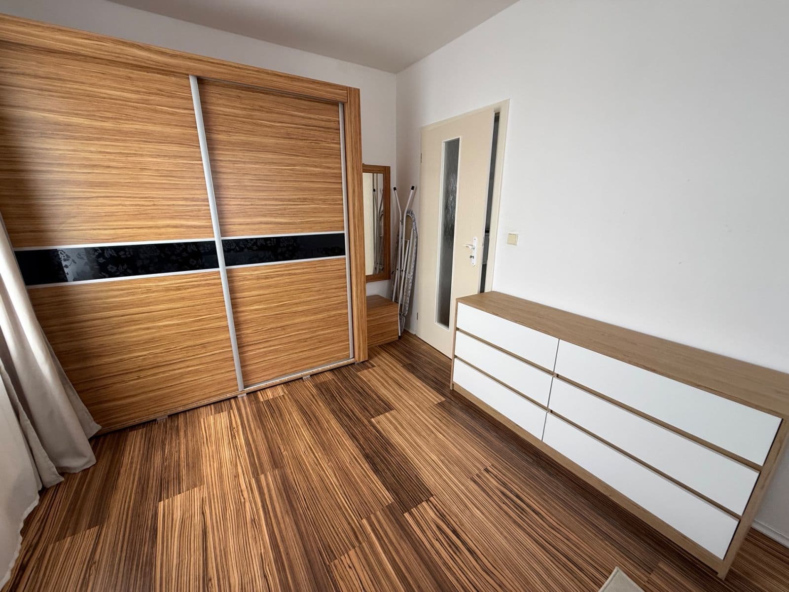 Prenájom bytu 2-izbový 62 m², Průběžná, Nupaky, Středočeský kraj Prenájom bytu 2-izbový 62 m², Průběžná, Nupaky, Středočeský kraj