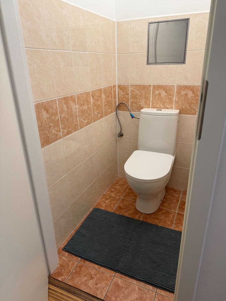 Prenájom bytu 2-izbový 62 m², Průběžná, Nupaky, Středočeský kraj Prenájom bytu 2-izbový 62 m², Průběžná, Nupaky, Středočeský kraj