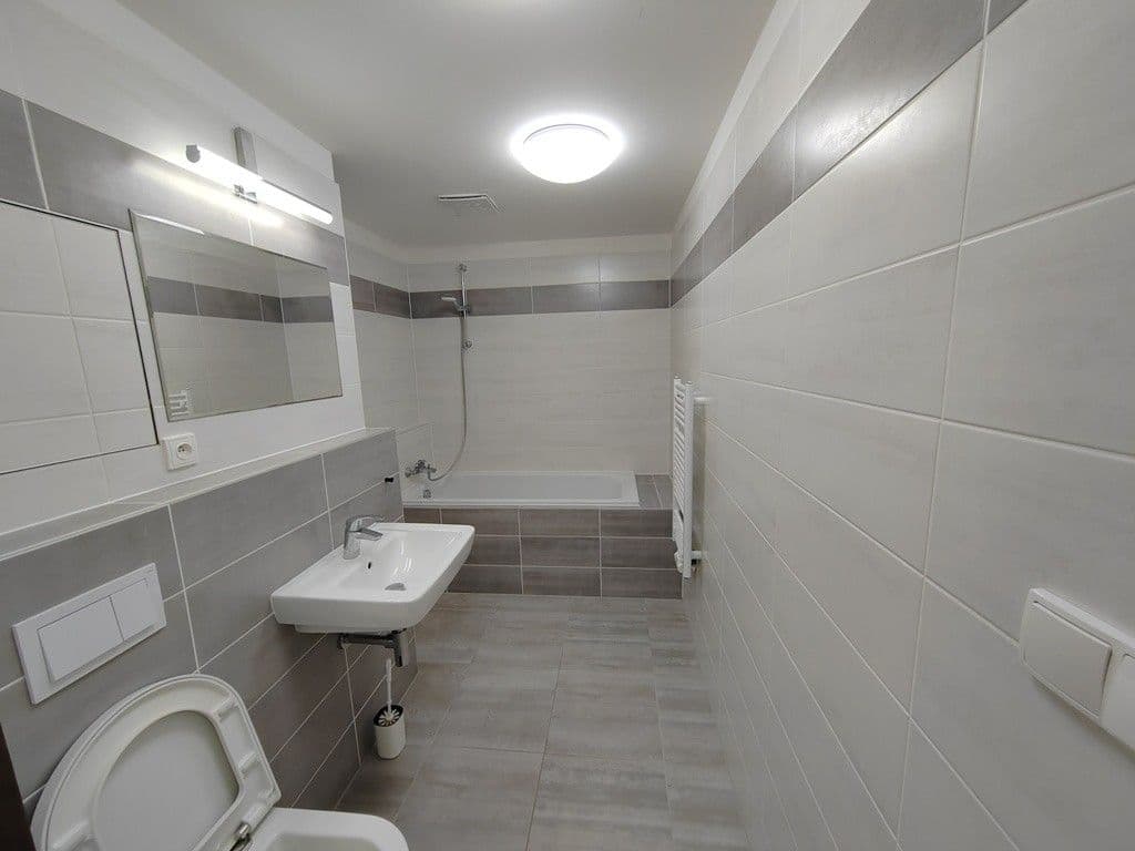 Prenájom bytu 2-izbový 53 m², Jihlava, Kraj Vysočina Prenájom bytu 2-izbový 53 m², Jihlava, Kraj Vysočina