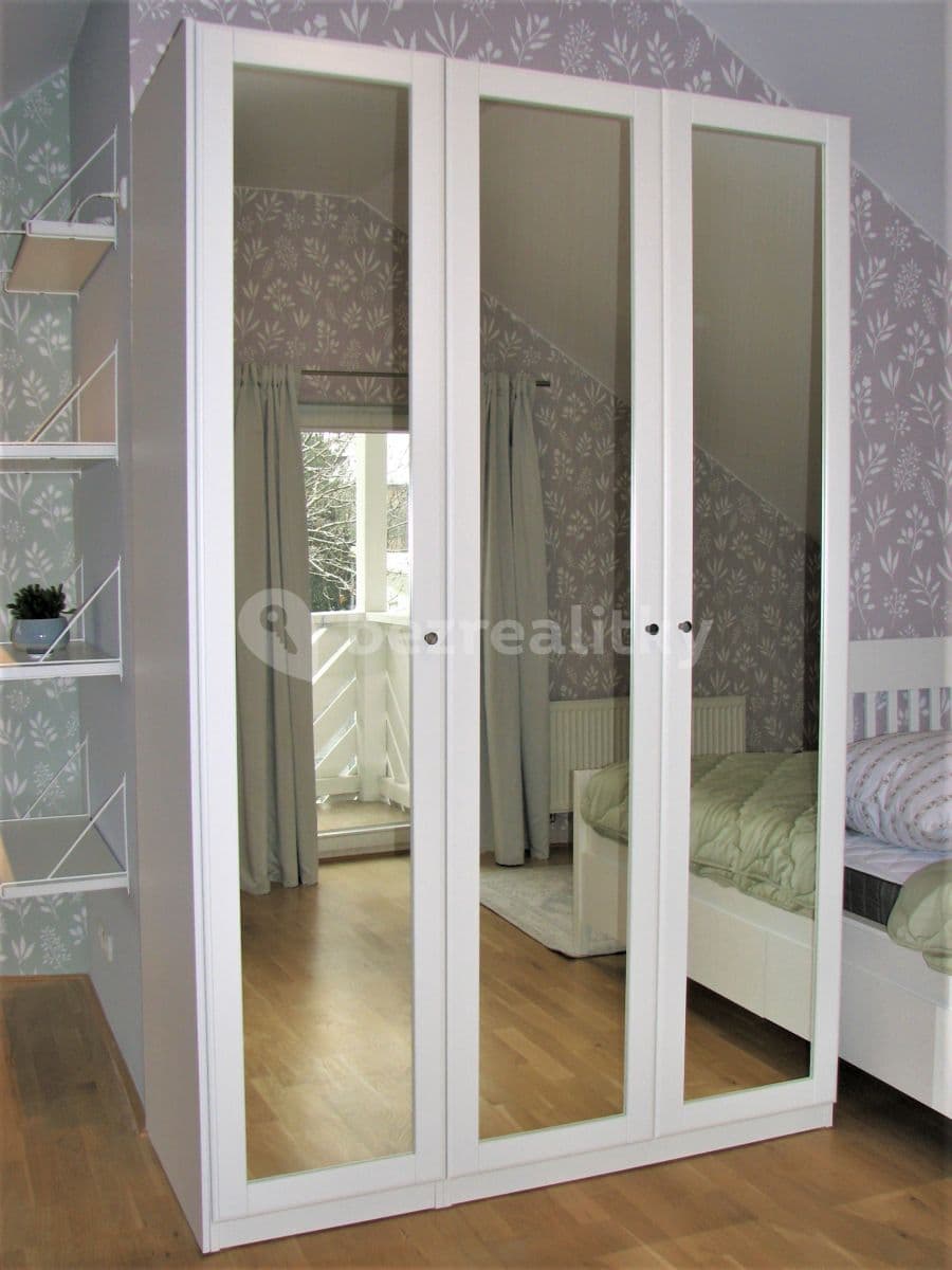 Prenájom bytu 2-izbový 72 m², Mezitraťová, Praha, Praha Prenájom bytu 2-izbový 72 m², Mezitraťová, Praha, Praha