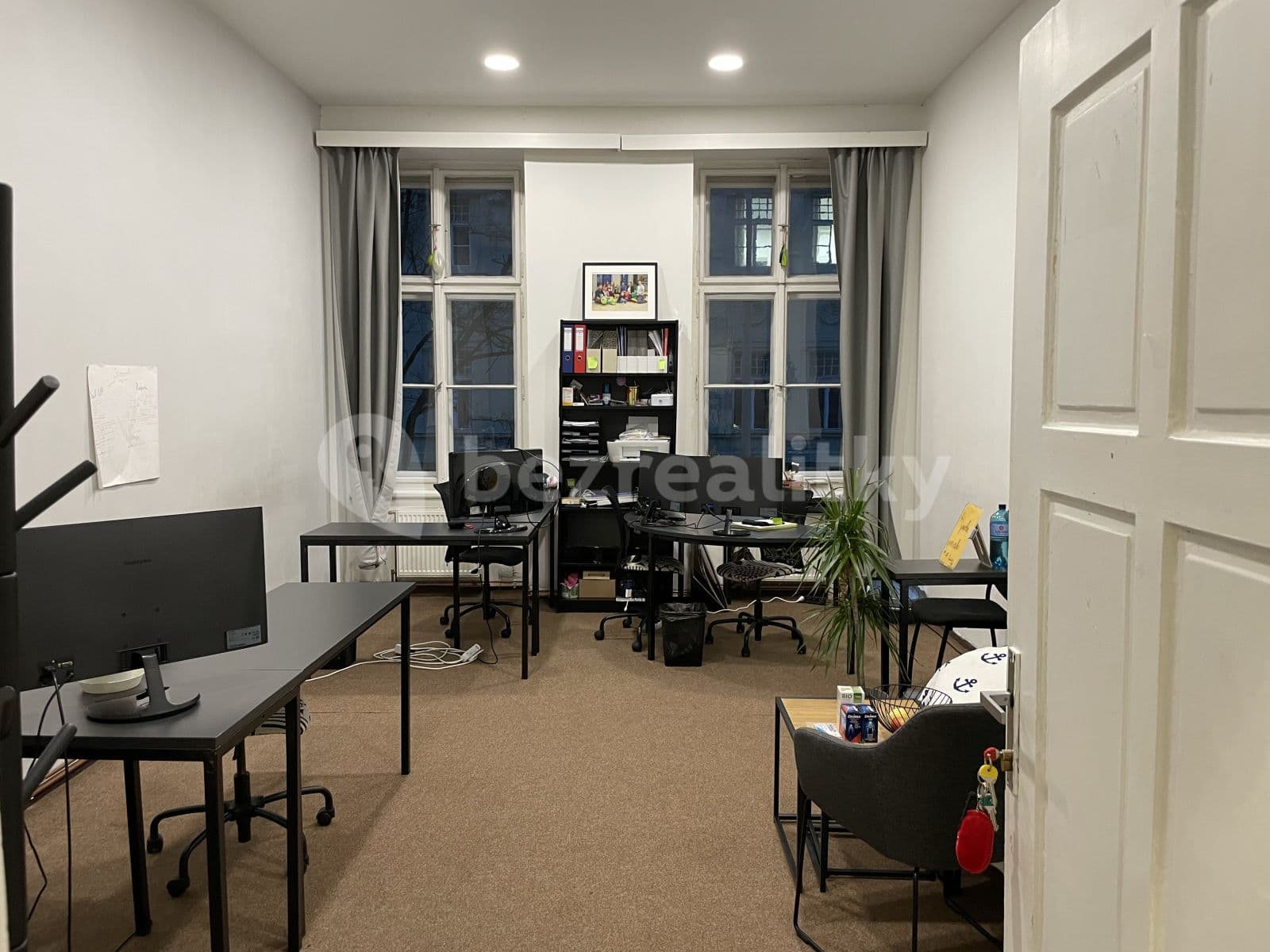 Prenájom kancelárie 90 m², Vítkova, Praha, Praha