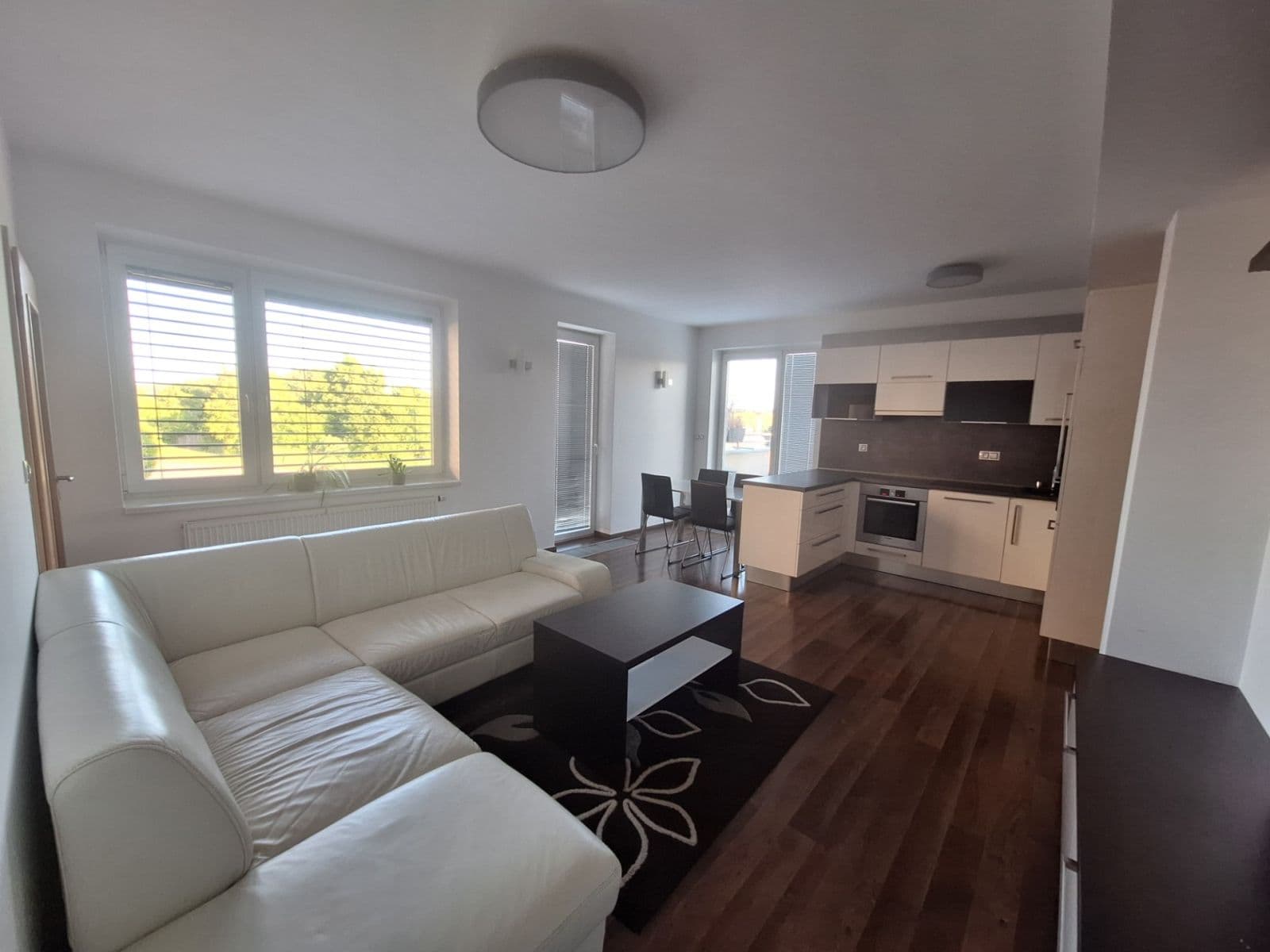 Prenájom bytu 3-izbový 70 m², Kamechy, Brno, Jihomoravský kraj Prenájom bytu 3-izbový 70 m², Kamechy, Brno, Jihomoravský kraj