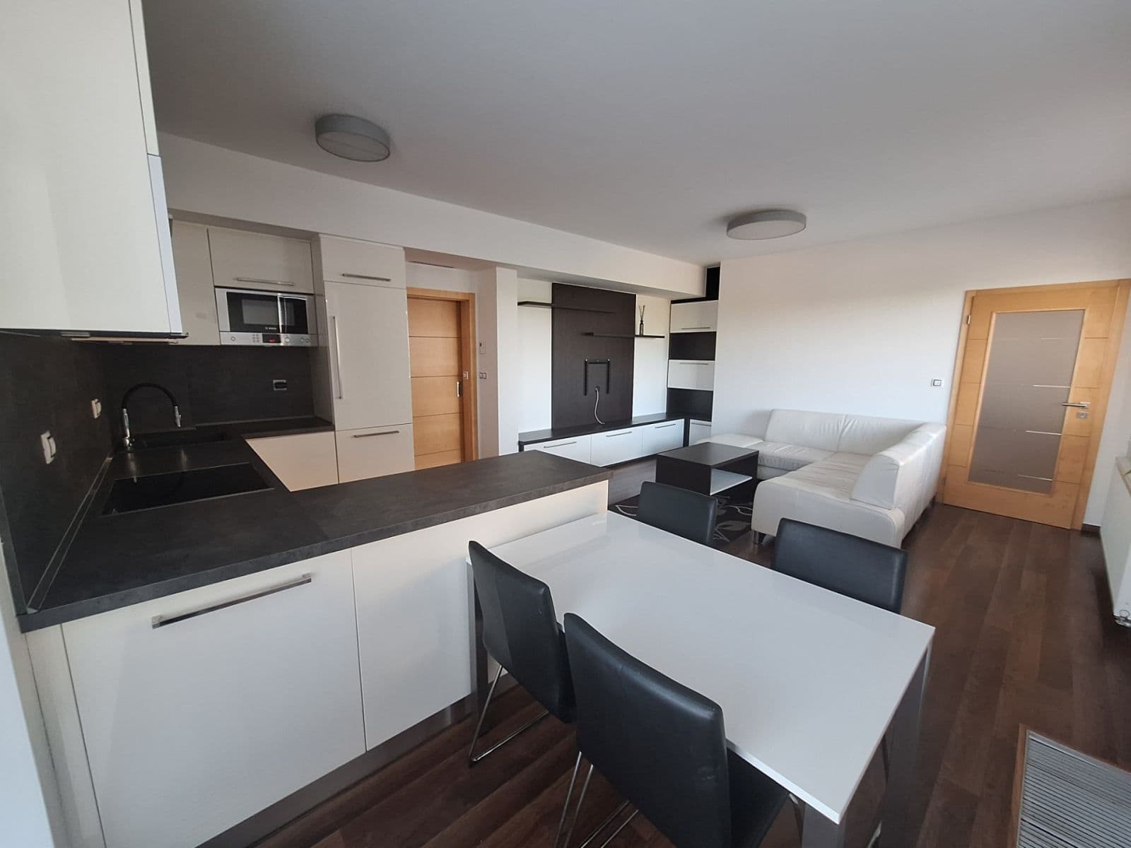 Prenájom bytu 3-izbový 70 m², Kamechy, Brno, Jihomoravský kraj Prenájom bytu 3-izbový 70 m², Kamechy, Brno, Jihomoravský kraj