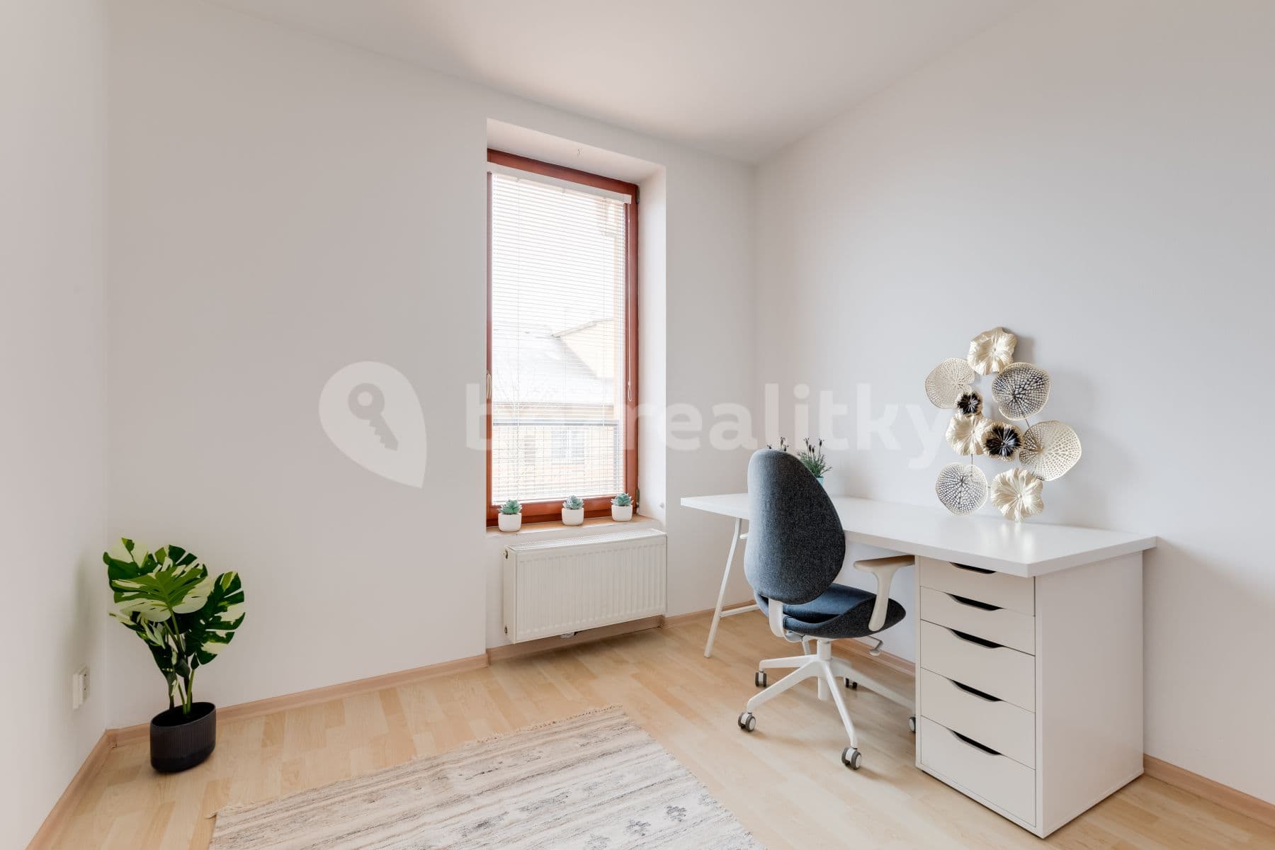 Prenájom bytu 3-izbový 82 m², Ke Školce, Rudná, Středočeský kraj Prenájom bytu 3-izbový 82 m², Ke Školce, Rudná, Středočeský kraj