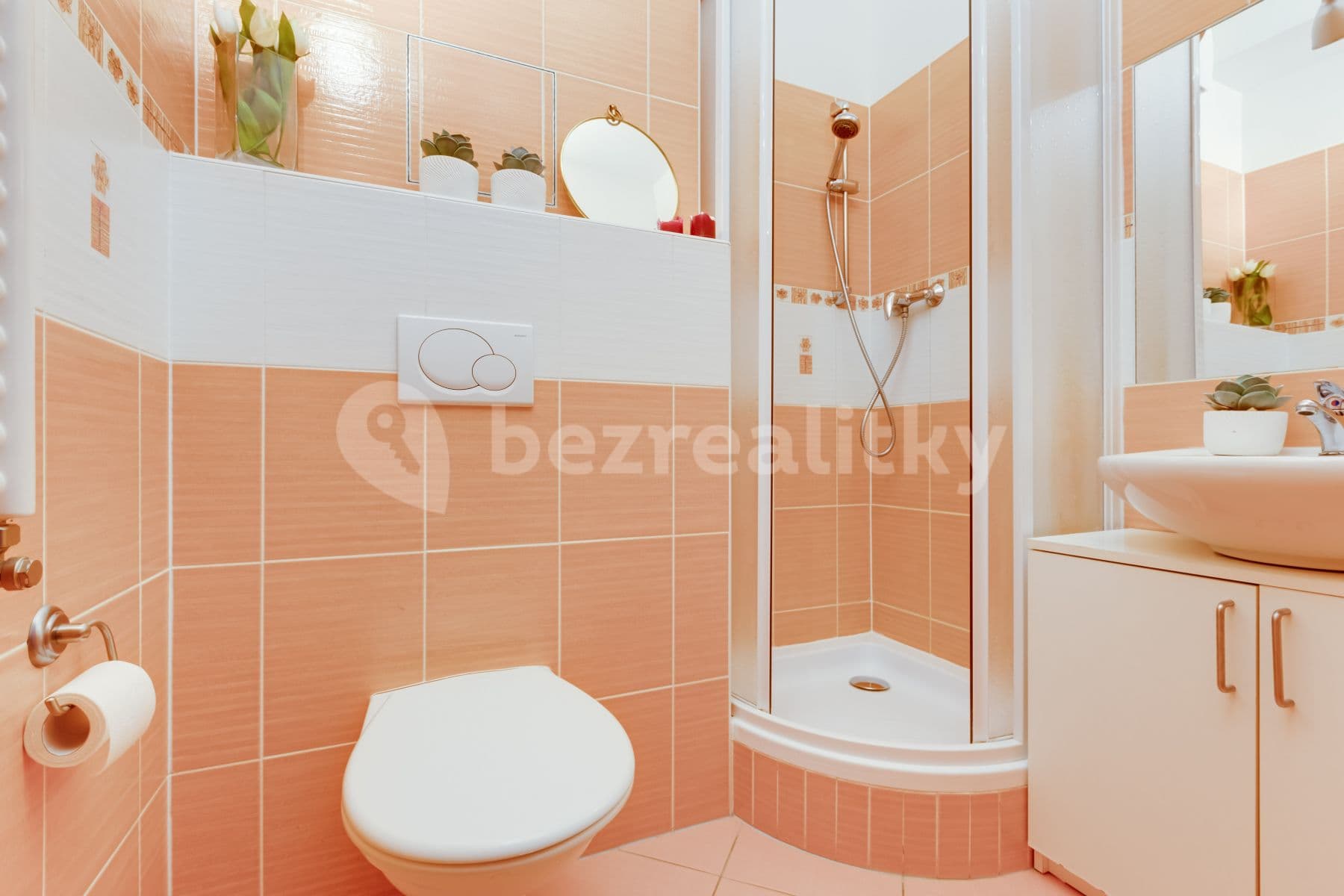 Prenájom bytu 3-izbový 82 m², Ke Školce, Rudná, Středočeský kraj Prenájom bytu 3-izbový 82 m², Ke Školce, Rudná, Středočeský kraj