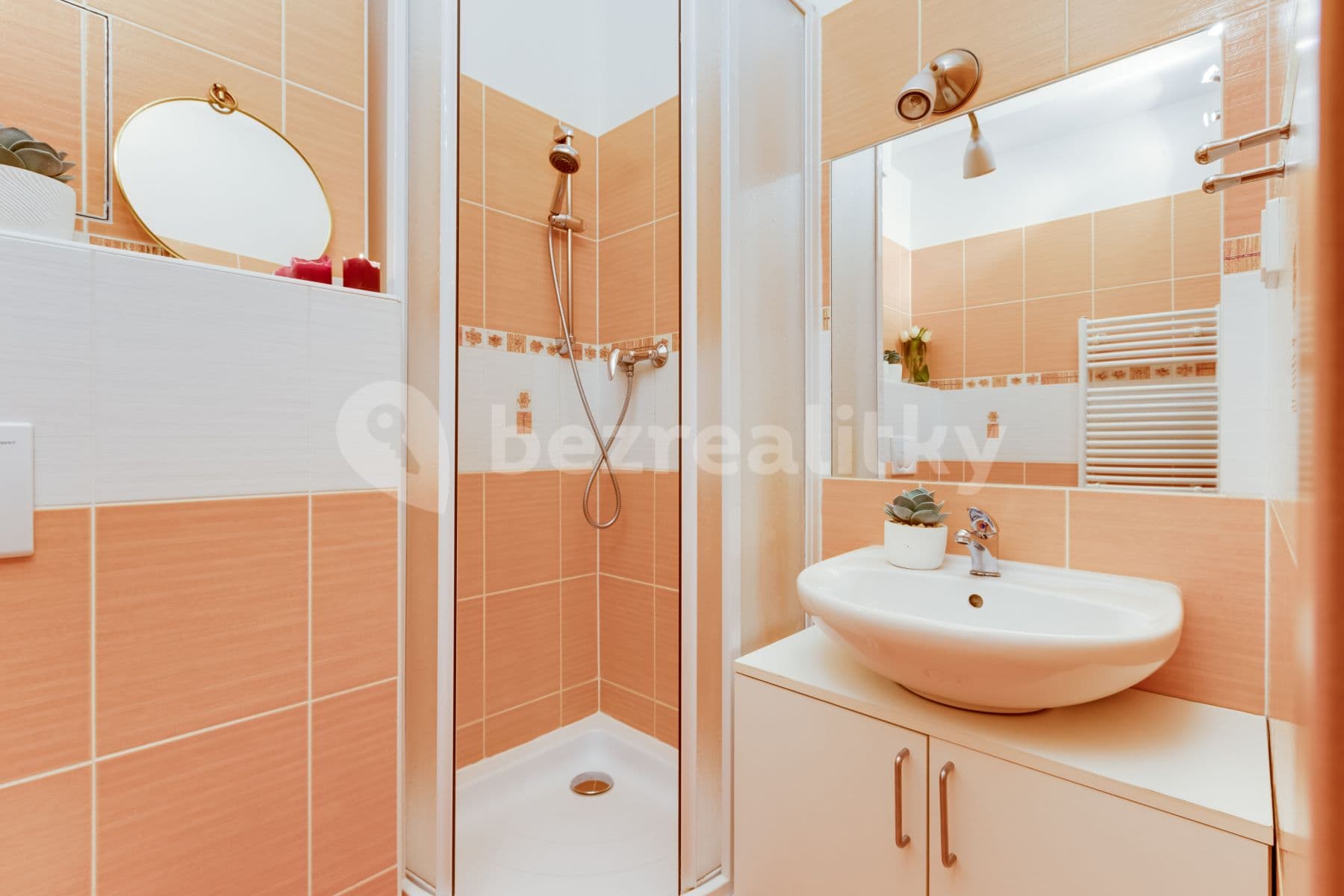 Prenájom bytu 3-izbový 82 m², Ke Školce, Rudná, Středočeský kraj Prenájom bytu 3-izbový 82 m², Ke Školce, Rudná, Středočeský kraj