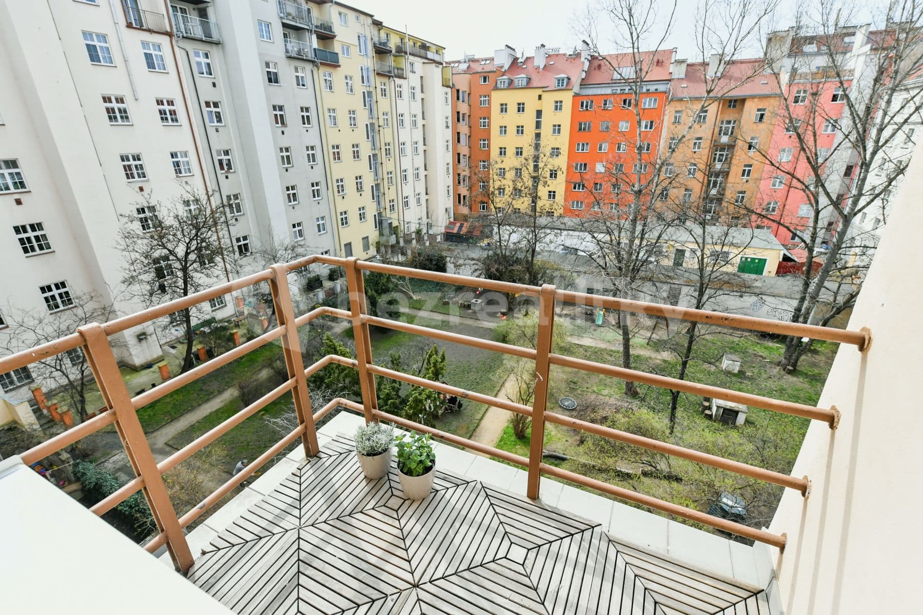 Prenájom bytu 2-izbový 52 m², Jankovcova, Praha, Praha Prenájom bytu 2-izbový 52 m², Jankovcova, Praha, Praha
