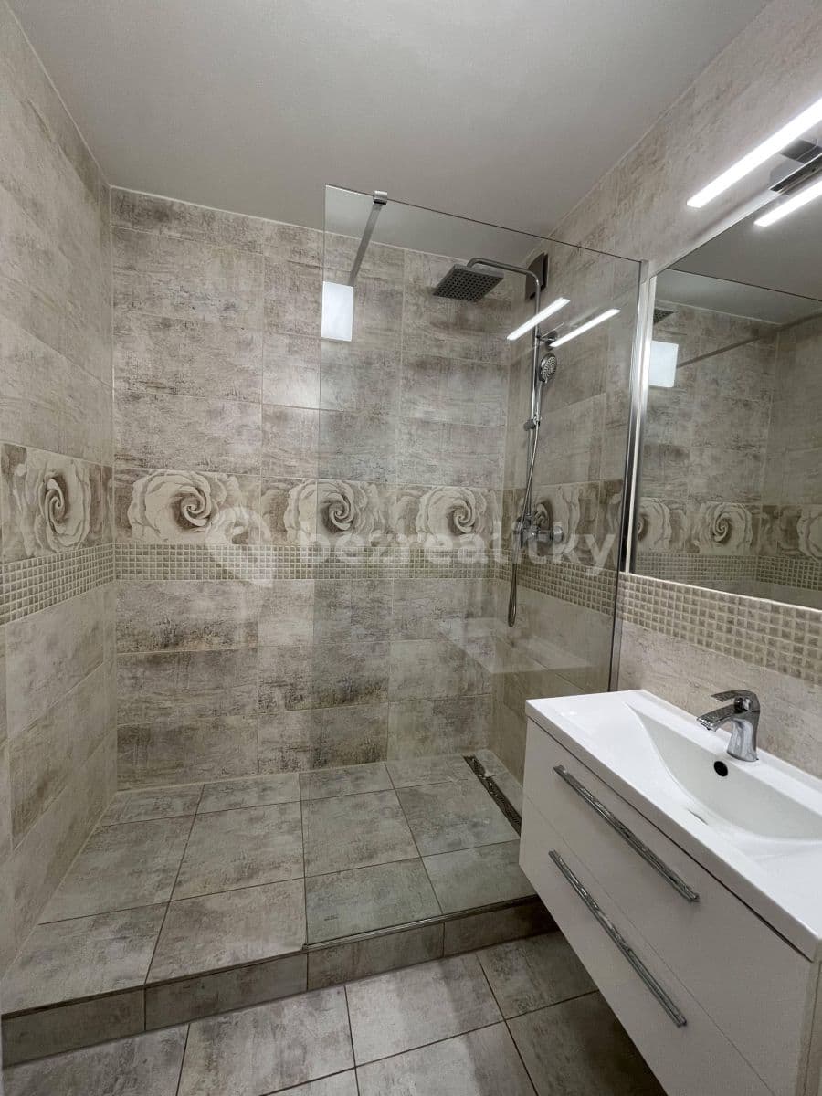 Prenájom bytu 3-izbový 82 m², Petržílkova, Praha, Praha Prenájom bytu 3-izbový 82 m², Petržílkova, Praha, Praha