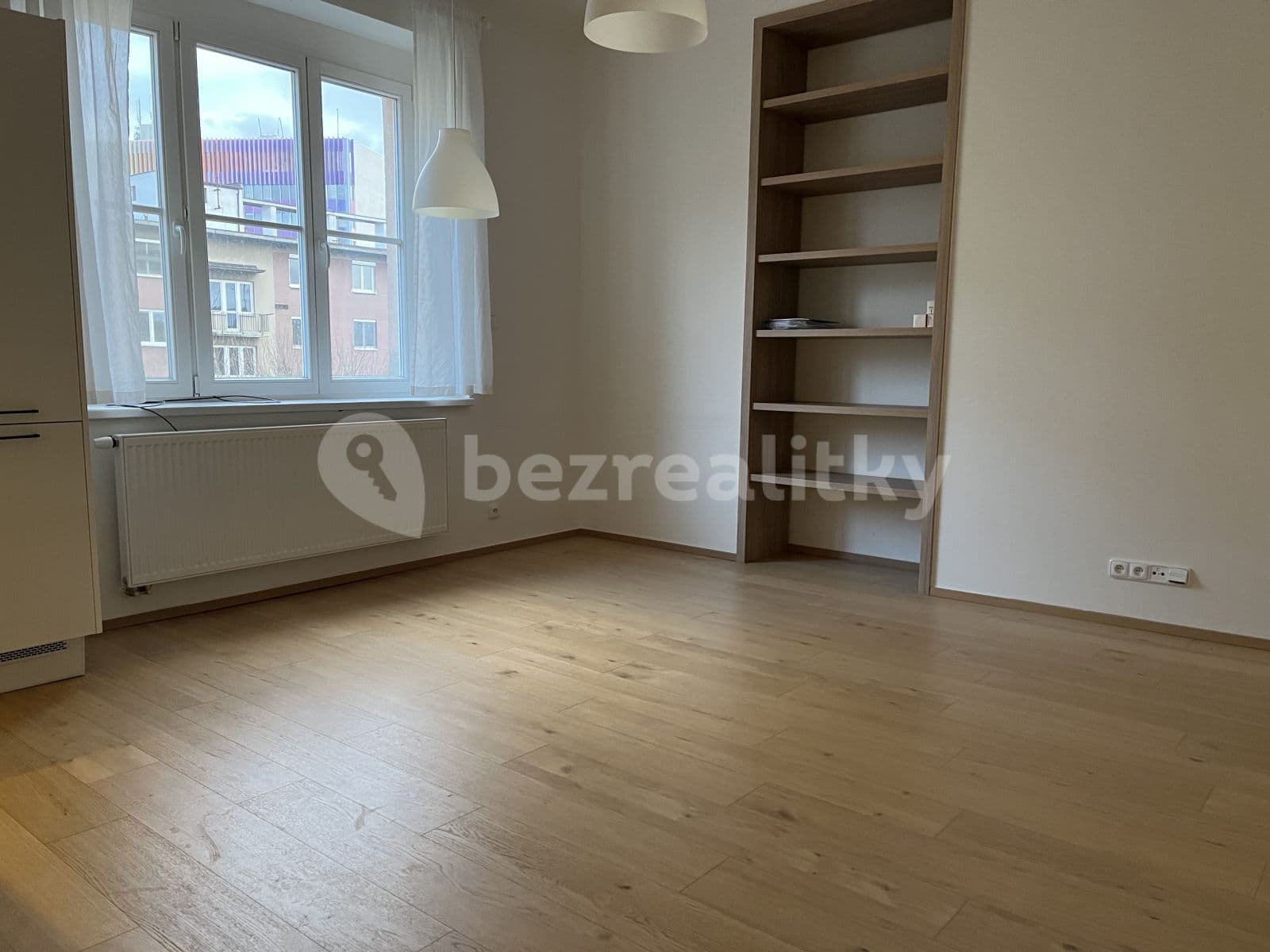 Prenájom bytu 3-izbový 80 m², Kodaňská, Praha, Praha Prenájom bytu 3-izbový 80 m², Kodaňská, Praha, Praha