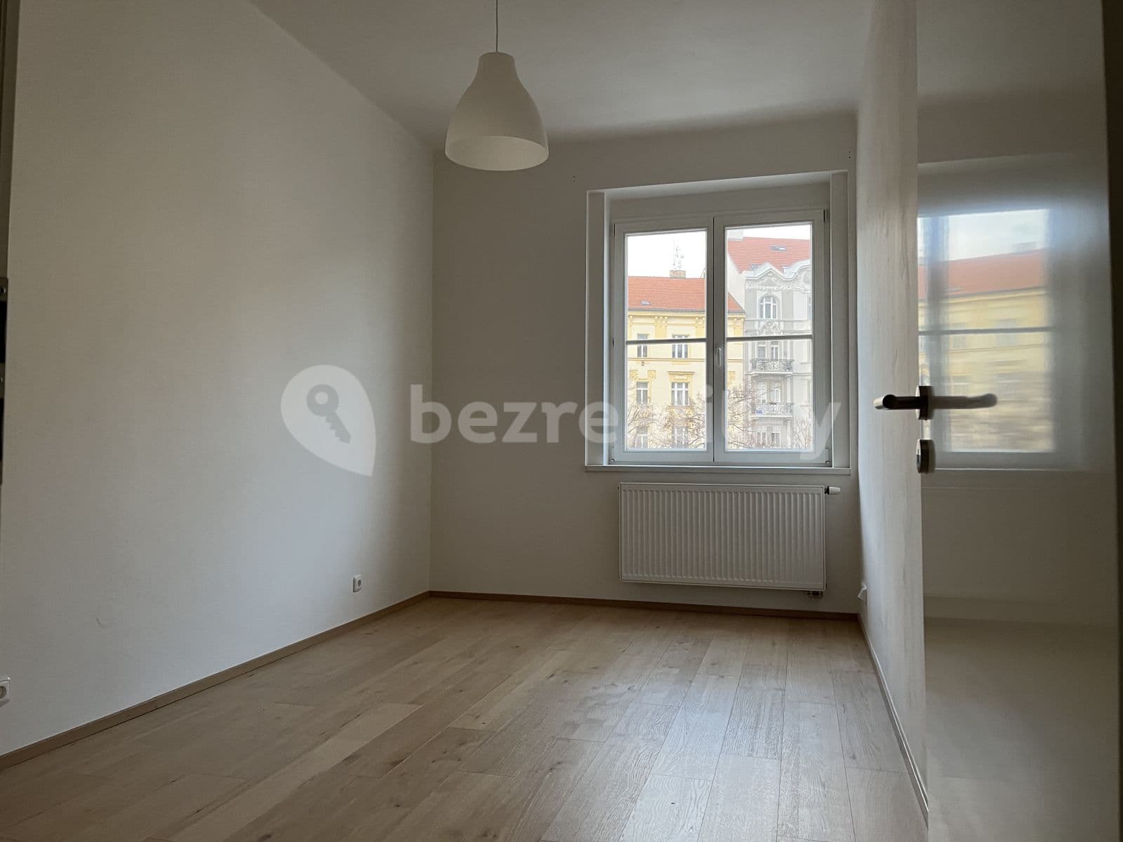 Prenájom bytu 3-izbový 80 m², Kodaňská, Praha, Praha Prenájom bytu 3-izbový 80 m², Kodaňská, Praha, Praha