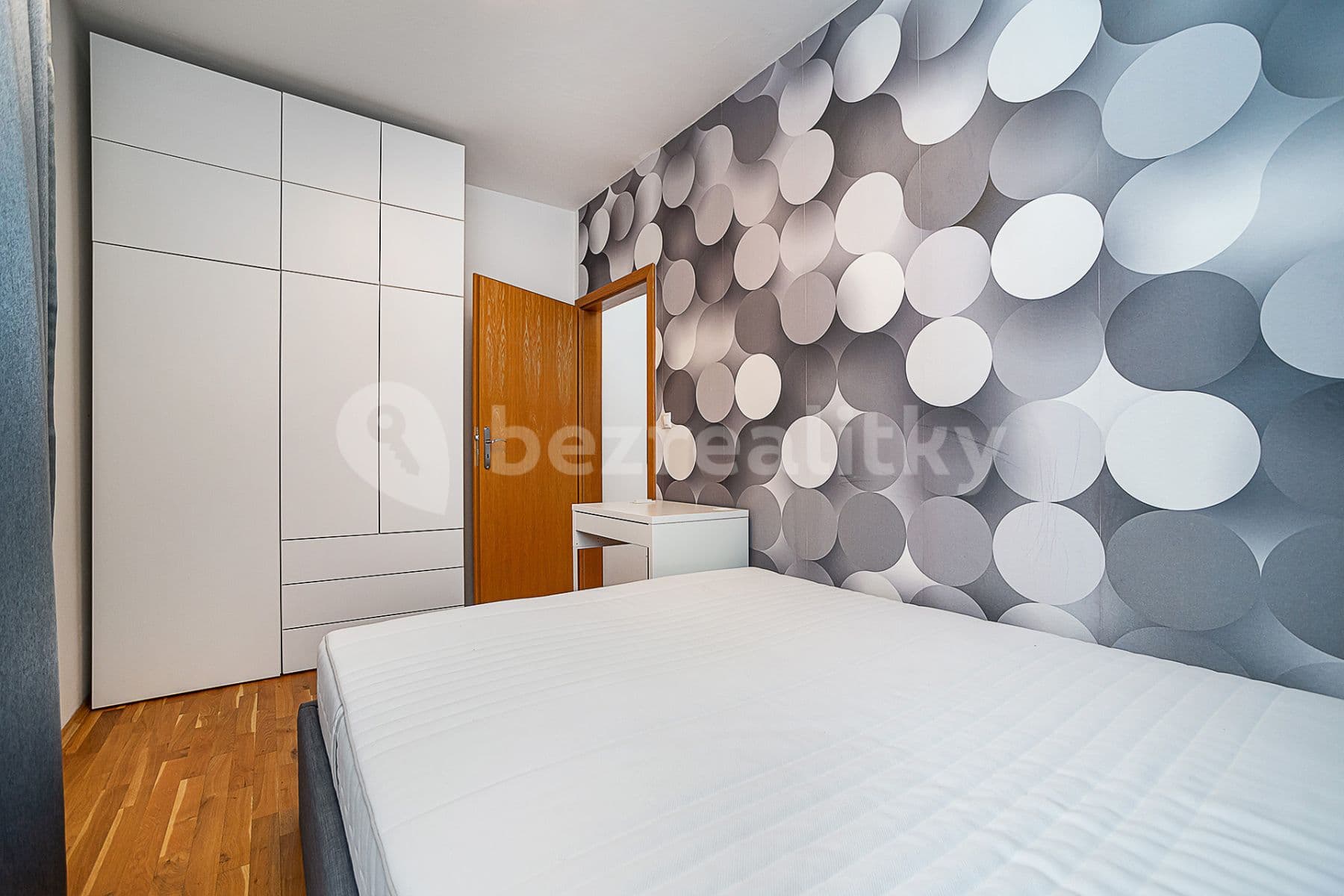 Prenájom bytu 4-izbový 109 m², Šátalská, Praha, Praha Prenájom bytu 4-izbový 109 m², Šátalská, Praha, Praha