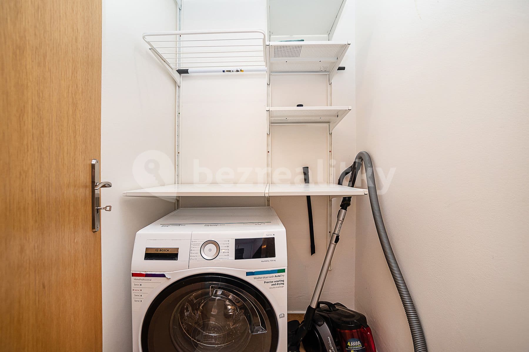 Prenájom bytu 4-izbový 109 m², Šátalská, Praha, Praha Prenájom bytu 4-izbový 109 m², Šátalská, Praha, Praha