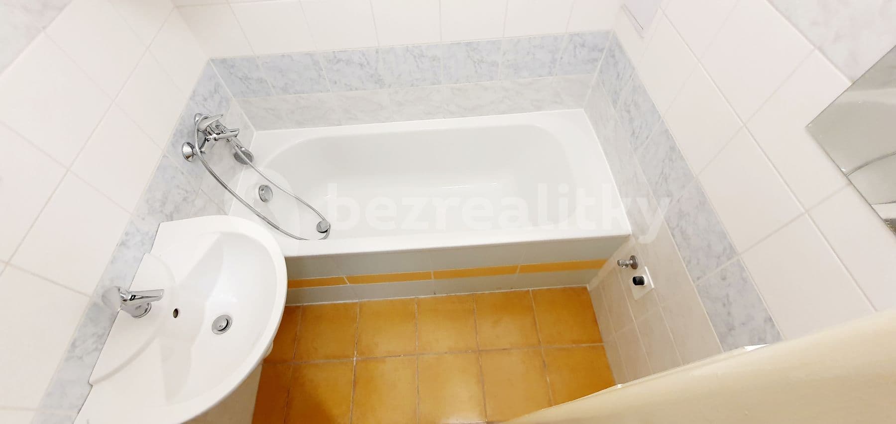 Prenájom bytu 1-izbový 30 m², Křižíkova, Praha, Praha Prenájom bytu 1-izbový 30 m², Křižíkova, Praha, Praha