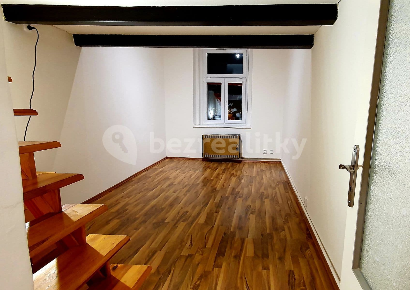 Prenájom bytu 1-izbový 30 m², Křižíkova, Praha, Praha Prenájom bytu 1-izbový 30 m², Křižíkova, Praha, Praha