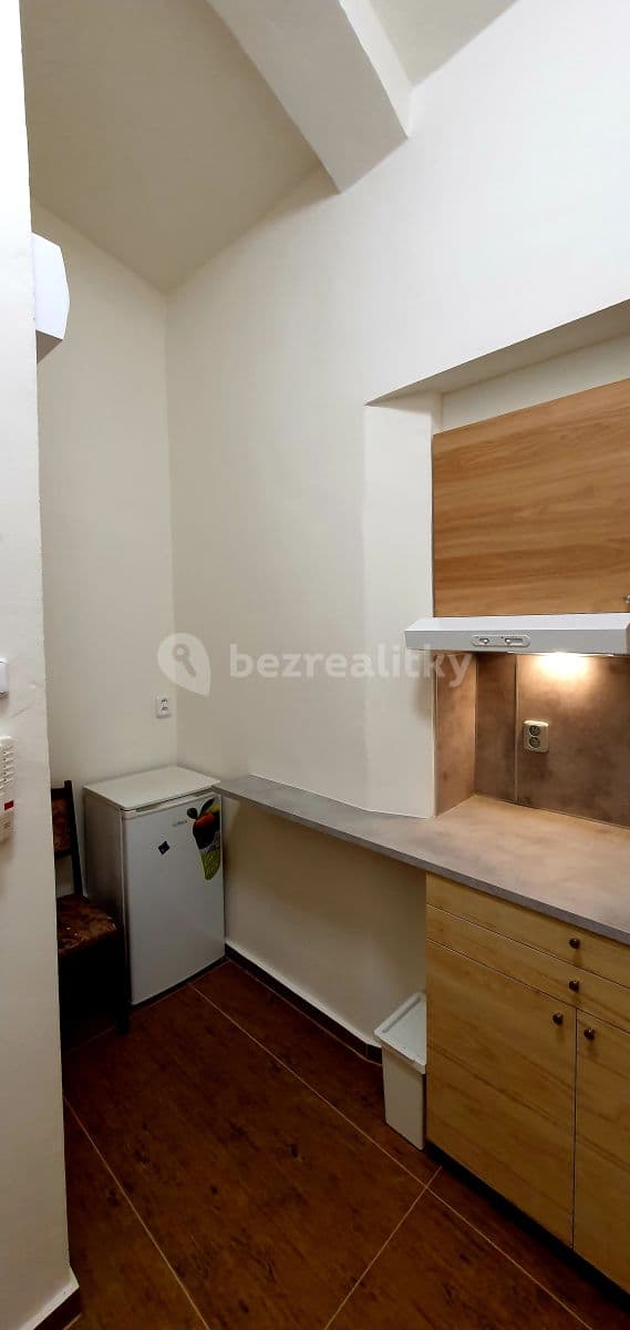 Prenájom bytu 1-izbový 30 m², Křižíkova, Praha, Praha Prenájom bytu 1-izbový 30 m², Křižíkova, Praha, Praha