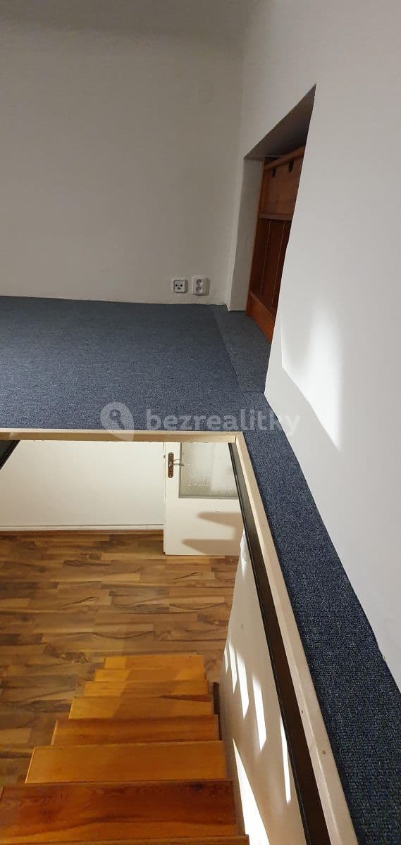 Prenájom bytu 1-izbový 30 m², Křižíkova, Praha, Praha Prenájom bytu 1-izbový 30 m², Křižíkova, Praha, Praha