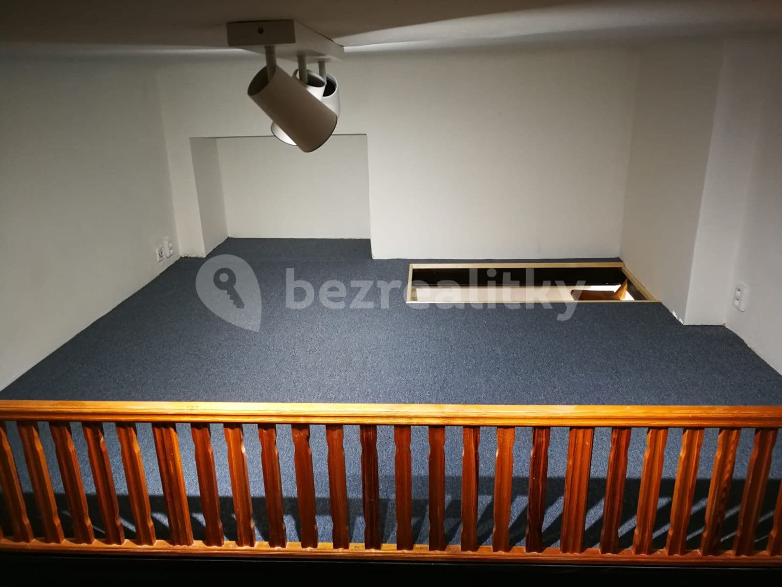 Prenájom bytu 1-izbový 30 m², Křižíkova, Praha, Praha Prenájom bytu 1-izbový 30 m², Křižíkova, Praha, Praha