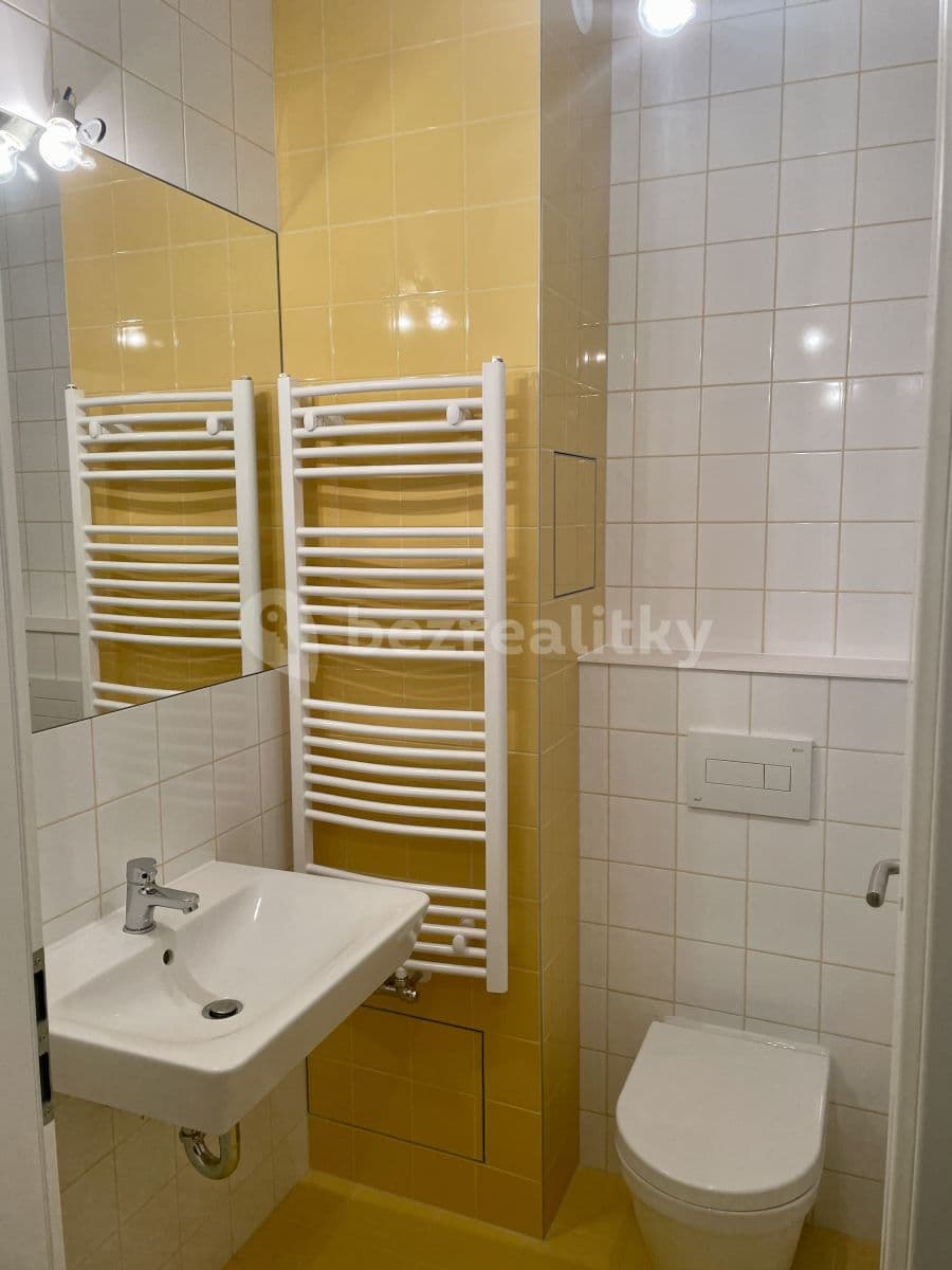 Prenájom bytu 1-izbový 23 m², Poděbradská, Praha, Praha Prenájom bytu 1-izbový 23 m², Poděbradská, Praha, Praha