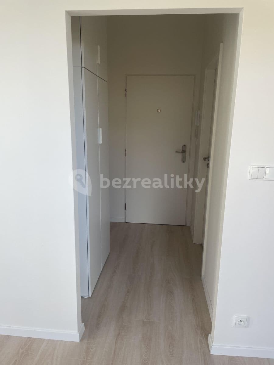 Prenájom bytu 1-izbový 23 m², Poděbradská, Praha, Praha Prenájom bytu 1-izbový 23 m², Poděbradská, Praha, Praha