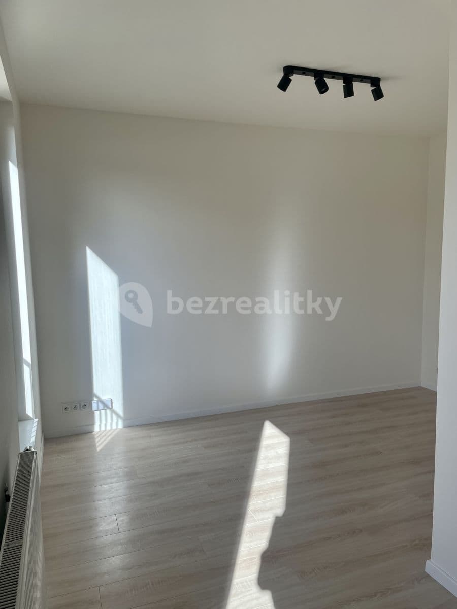 Prenájom bytu 1-izbový 23 m², Poděbradská, Praha, Praha Prenájom bytu 1-izbový 23 m², Poděbradská, Praha, Praha