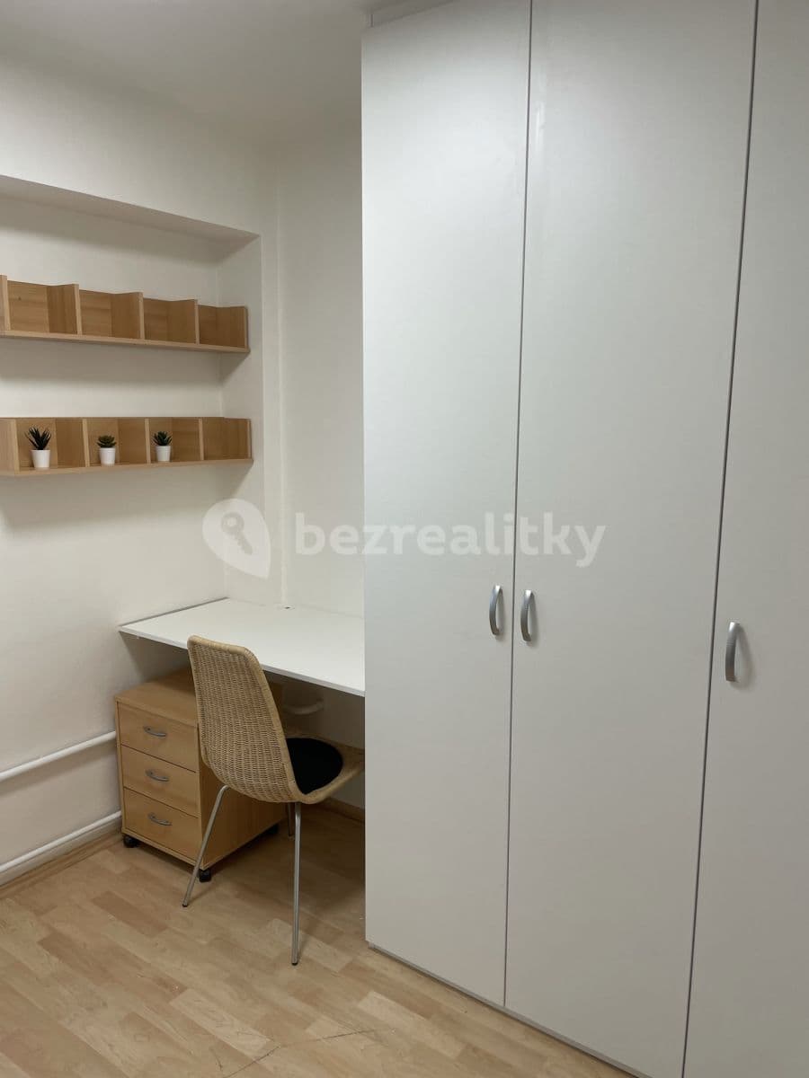 Prenájom bytu 3-izbový 55 m², Evropská, Praha, Praha Prenájom bytu 3-izbový 55 m², Evropská, Praha, Praha