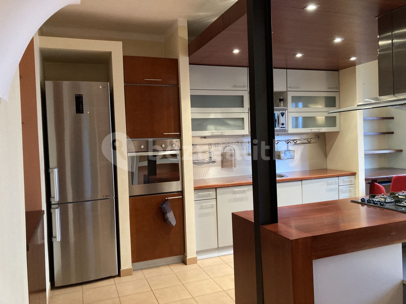 Prenájom bytu 2-izbový 66 m², náměstí Jiřího z Lobkovic, Praha, Praha Prenájom bytu 2-izbový 66 m², náměstí Jiřího z Lobkovic, Praha, Praha