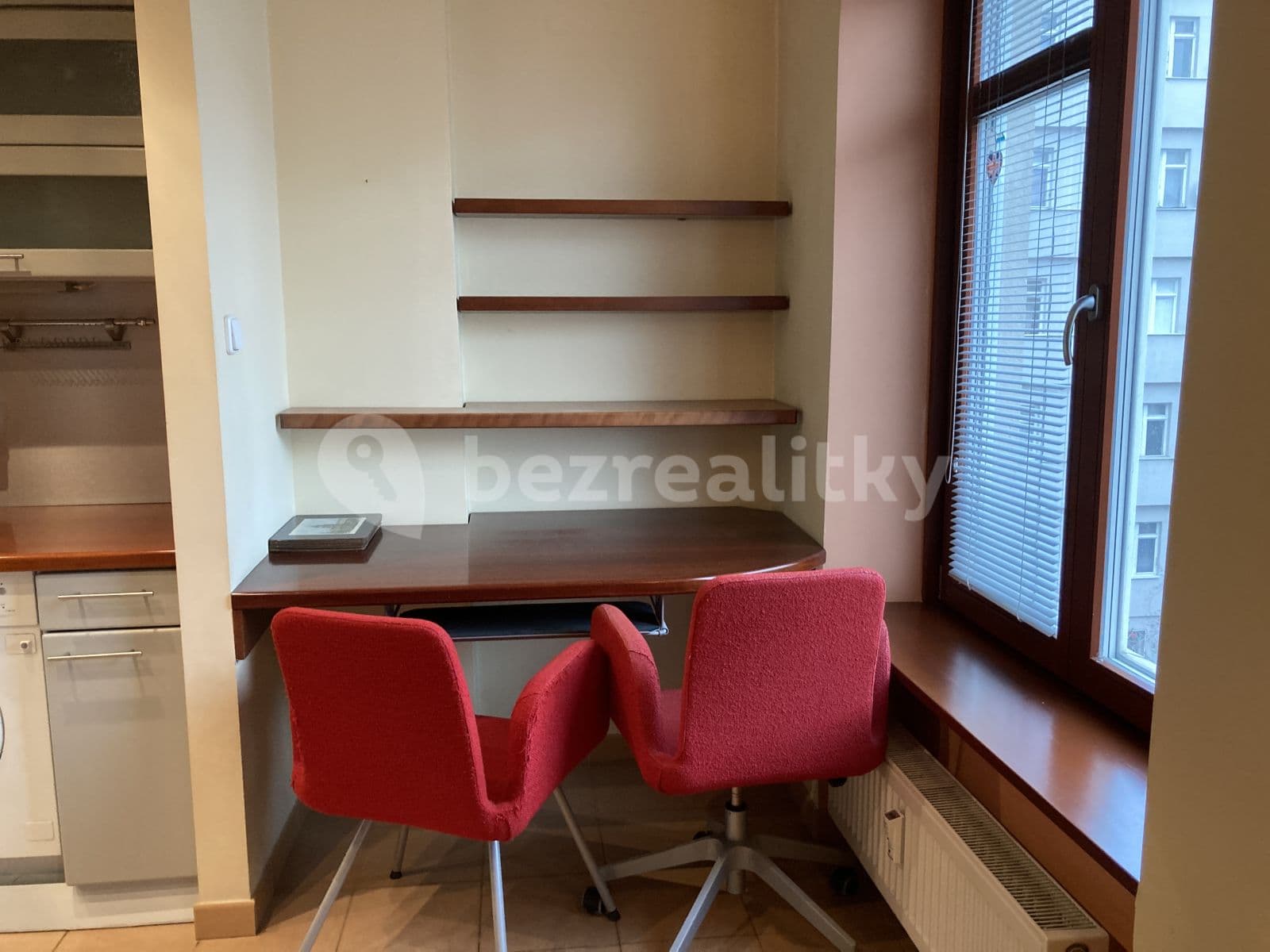 Prenájom bytu 2-izbový 66 m², náměstí Jiřího z Lobkovic, Praha, Praha Prenájom bytu 2-izbový 66 m², náměstí Jiřího z Lobkovic, Praha, Praha