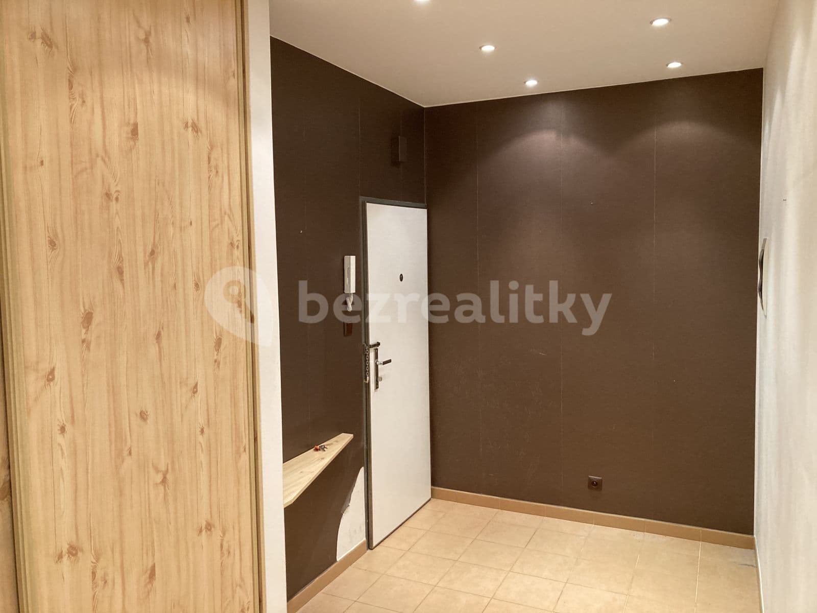 Prenájom bytu 2-izbový 66 m², náměstí Jiřího z Lobkovic, Praha, Praha Prenájom bytu 2-izbový 66 m², náměstí Jiřího z Lobkovic, Praha, Praha