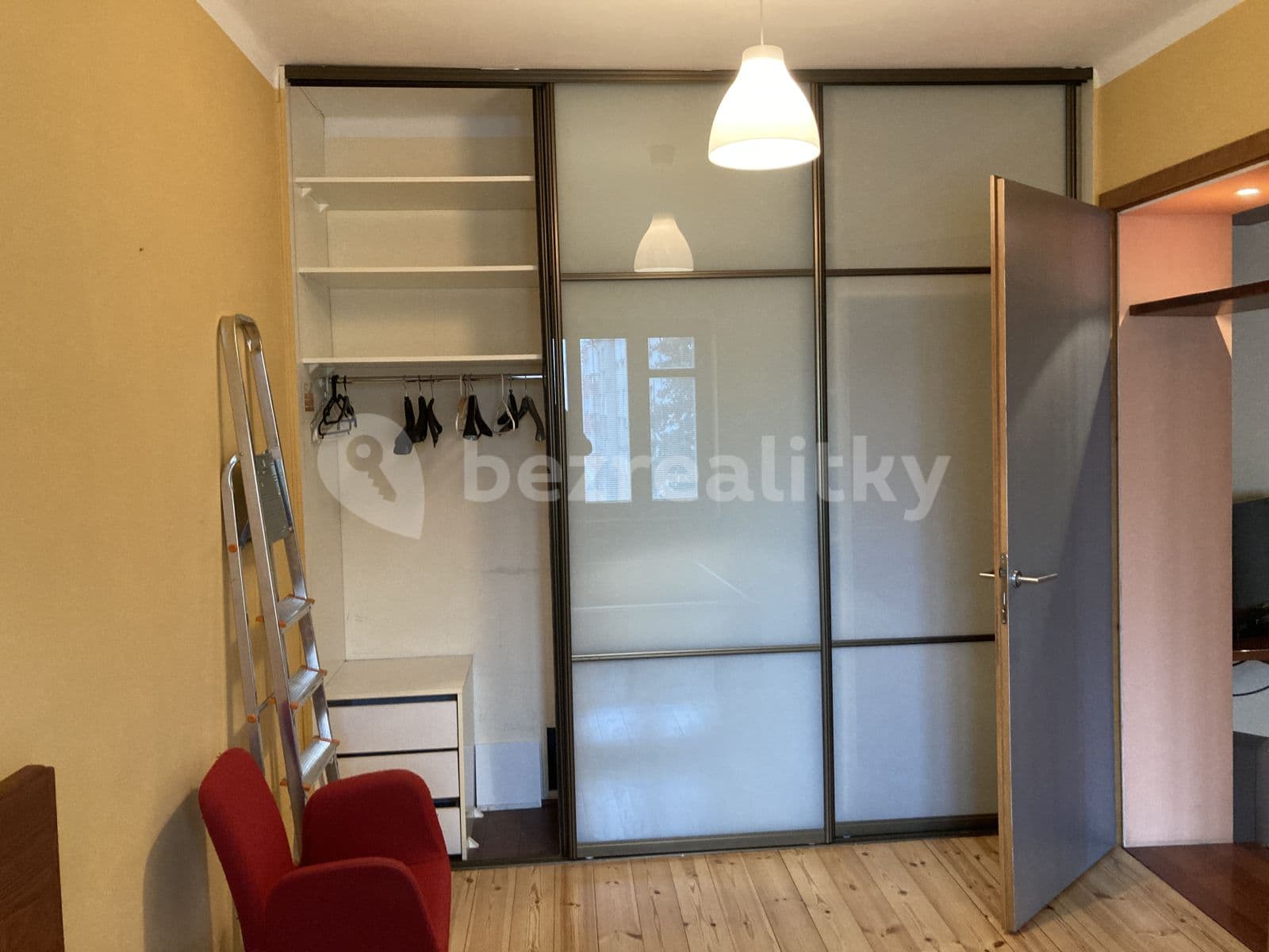 Prenájom bytu 2-izbový 66 m², náměstí Jiřího z Lobkovic, Praha, Praha Prenájom bytu 2-izbový 66 m², náměstí Jiřího z Lobkovic, Praha, Praha