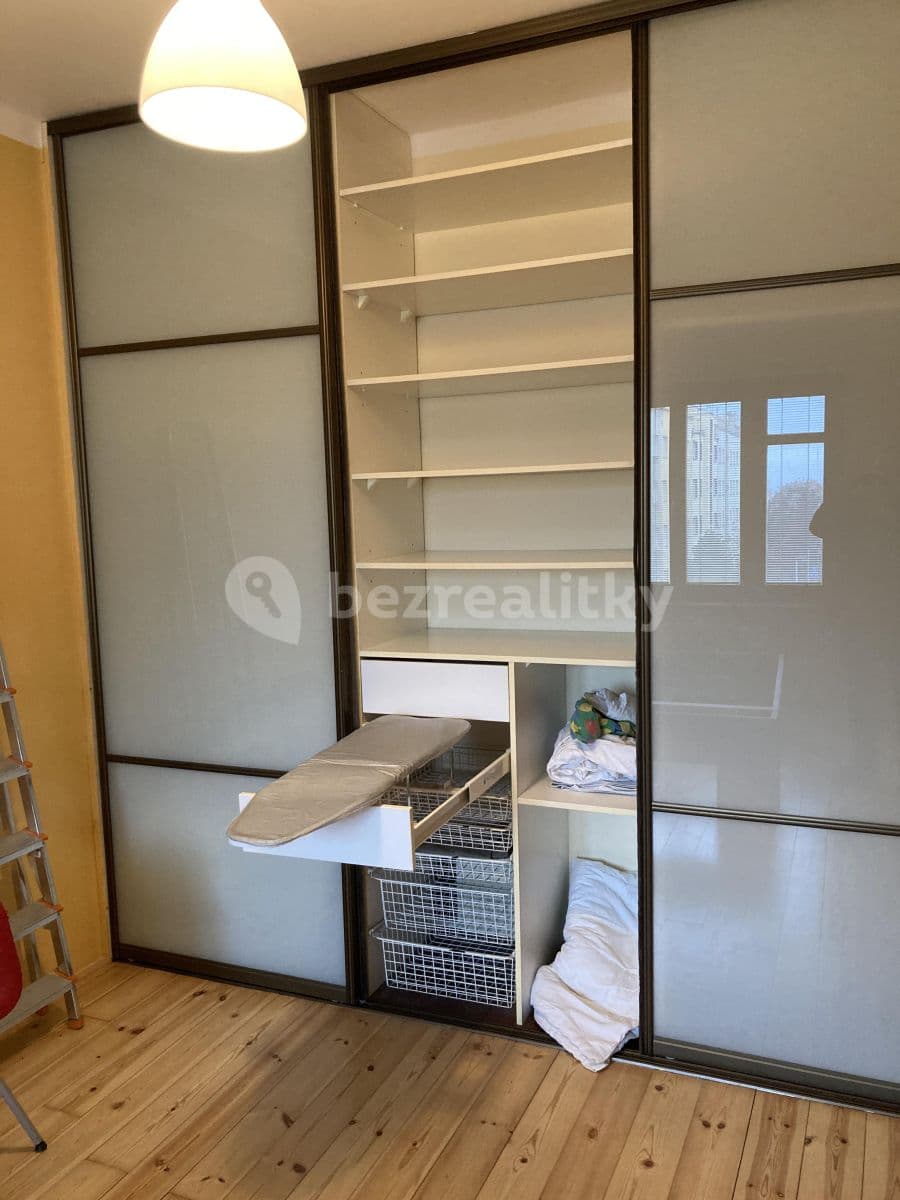 Prenájom bytu 2-izbový 66 m², náměstí Jiřího z Lobkovic, Praha, Praha Prenájom bytu 2-izbový 66 m², náměstí Jiřího z Lobkovic, Praha, Praha