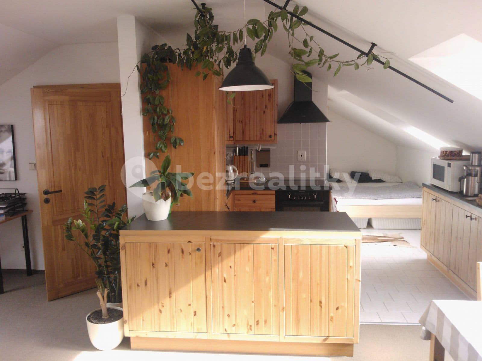 Prenájom bytu 1-izbový 51 m², Suchdolské náměstí, Praha, Praha Prenájom bytu 1-izbový 51 m², Suchdolské náměstí, Praha, Praha