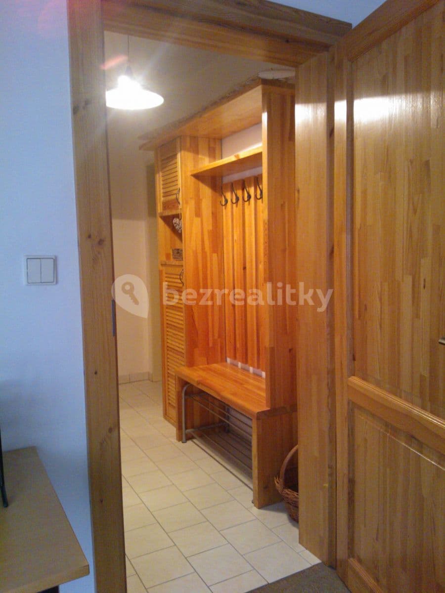 Prenájom bytu 1-izbový 51 m², Suchdolské náměstí, Praha, Praha Prenájom bytu 1-izbový 51 m², Suchdolské náměstí, Praha, Praha