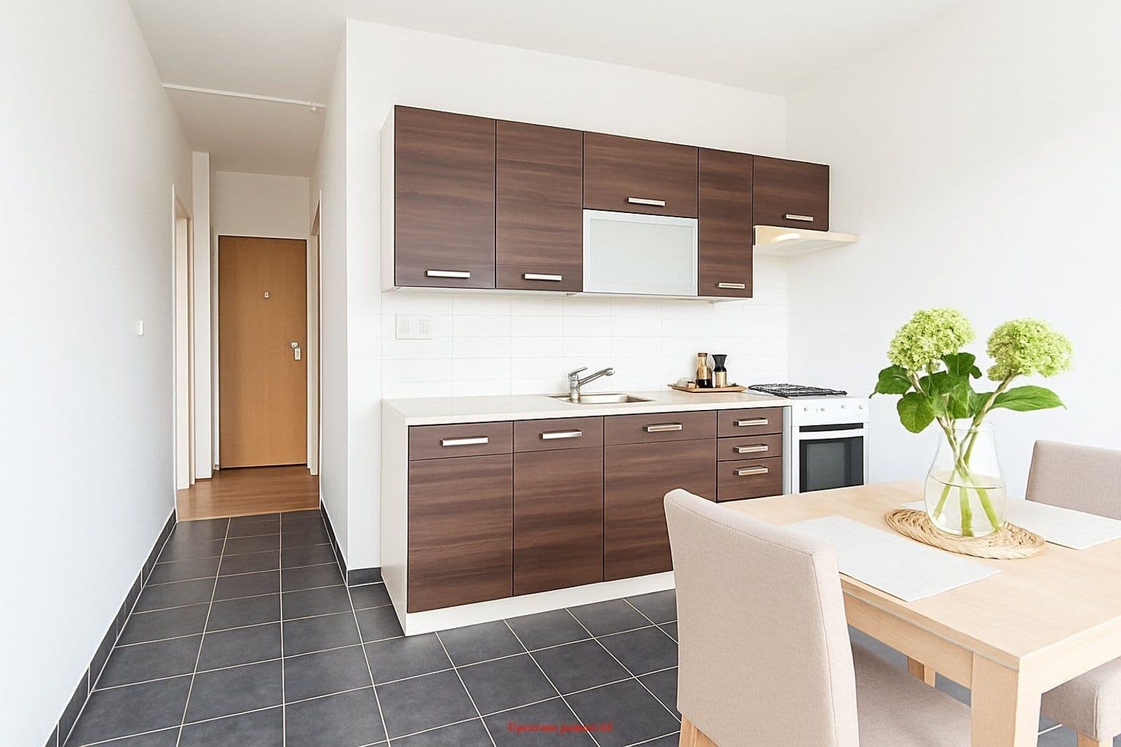 Prenájom bytu 2-izbový 57 m², Viaduktová, Český Těšín, Moravskoslezský kraj Prenájom bytu 2-izbový 57 m², Viaduktová, Český Těšín, Moravskoslezský kraj