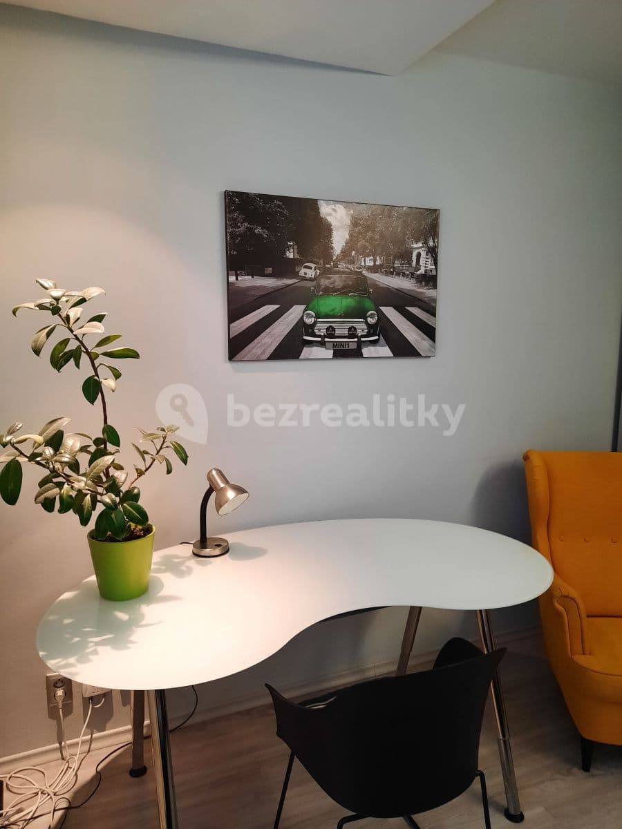 Prenájom bytu 1-izbový 30 m², Högrova, Brno, Jihomoravský kraj Prenájom bytu 1-izbový 30 m², Högrova, Brno, Jihomoravský kraj