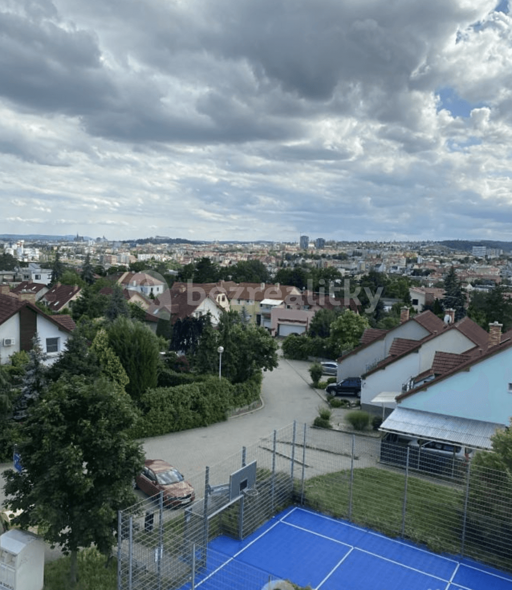 Prenájom bytu 3-izbový 109 m², Högrova, Brno, Jihomoravský kraj Prenájom bytu 3-izbový 109 m², Högrova, Brno, Jihomoravský kraj