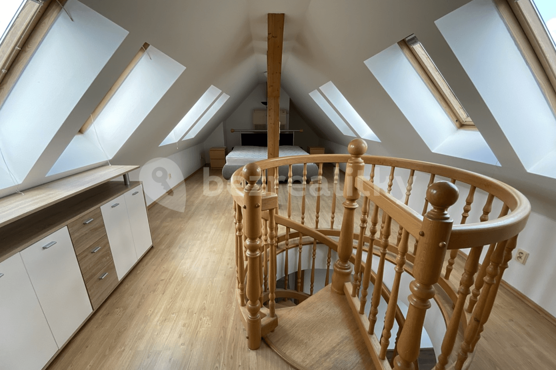 Prenájom bytu 3-izbový 109 m², Högrova, Brno, Jihomoravský kraj Prenájom bytu 3-izbový 109 m², Högrova, Brno, Jihomoravský kraj